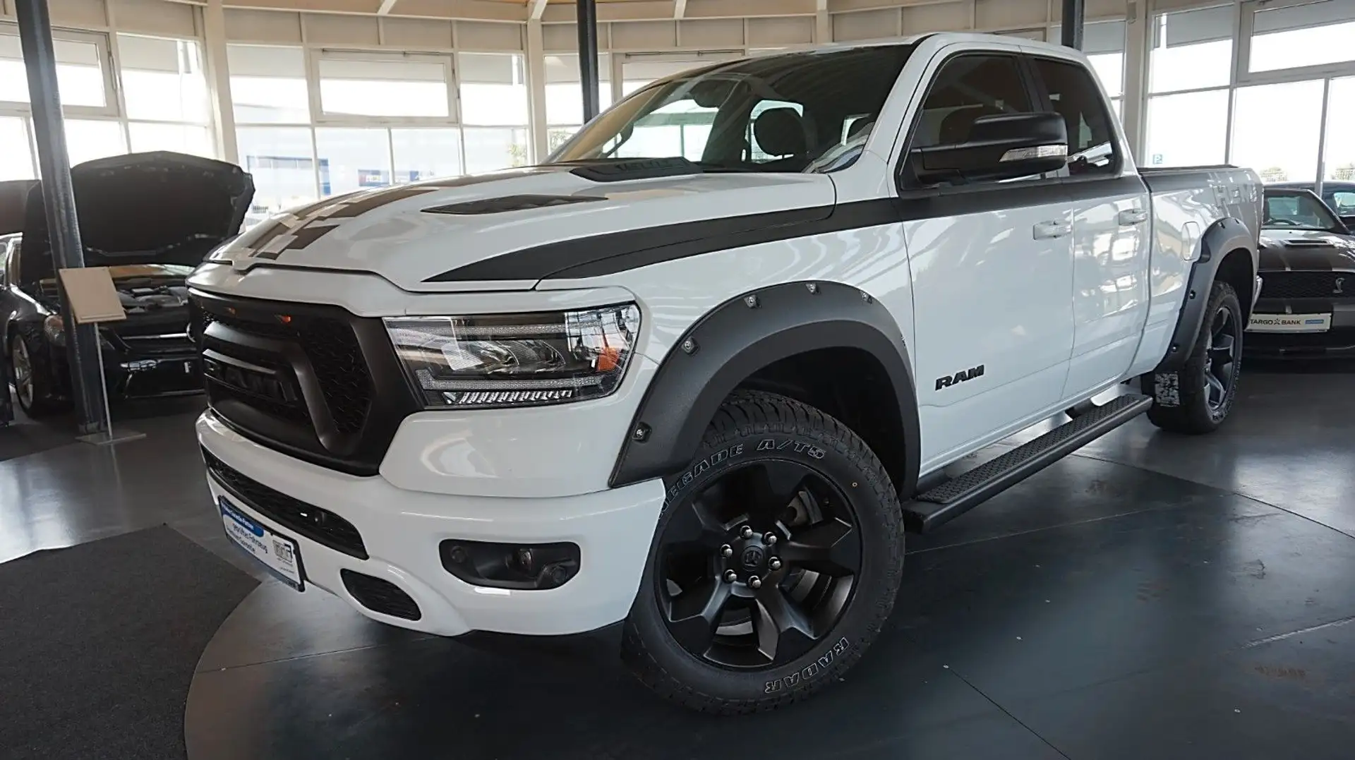 Dodge RAM 1500 HEMI 5.7 V8*hoch-breit*Leder*Navi*6Sitz Weiß - 1