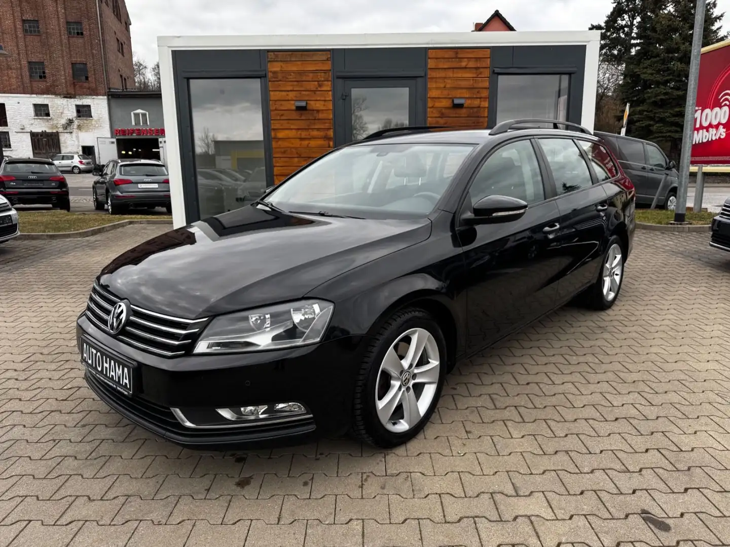 Volkswagen Passat Variant 2.0 TDI DSG BMT *NAVI*SHZ*PDC* Schwarz - 2