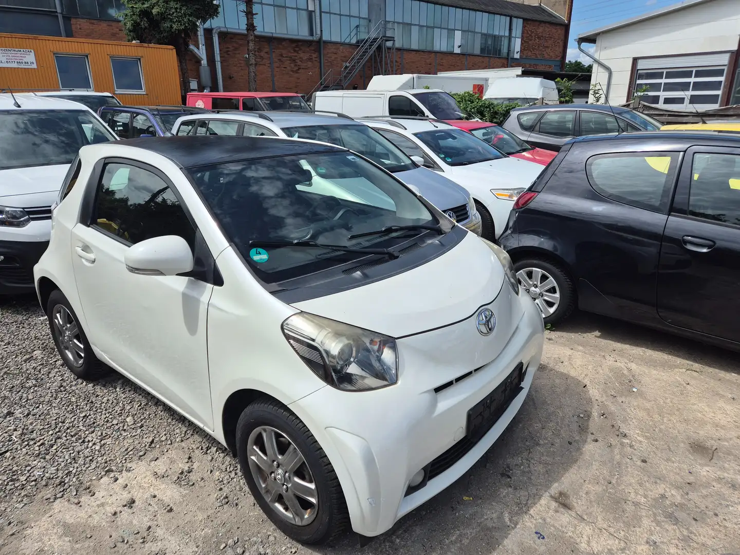 Toyota iQ + Weiß - 2