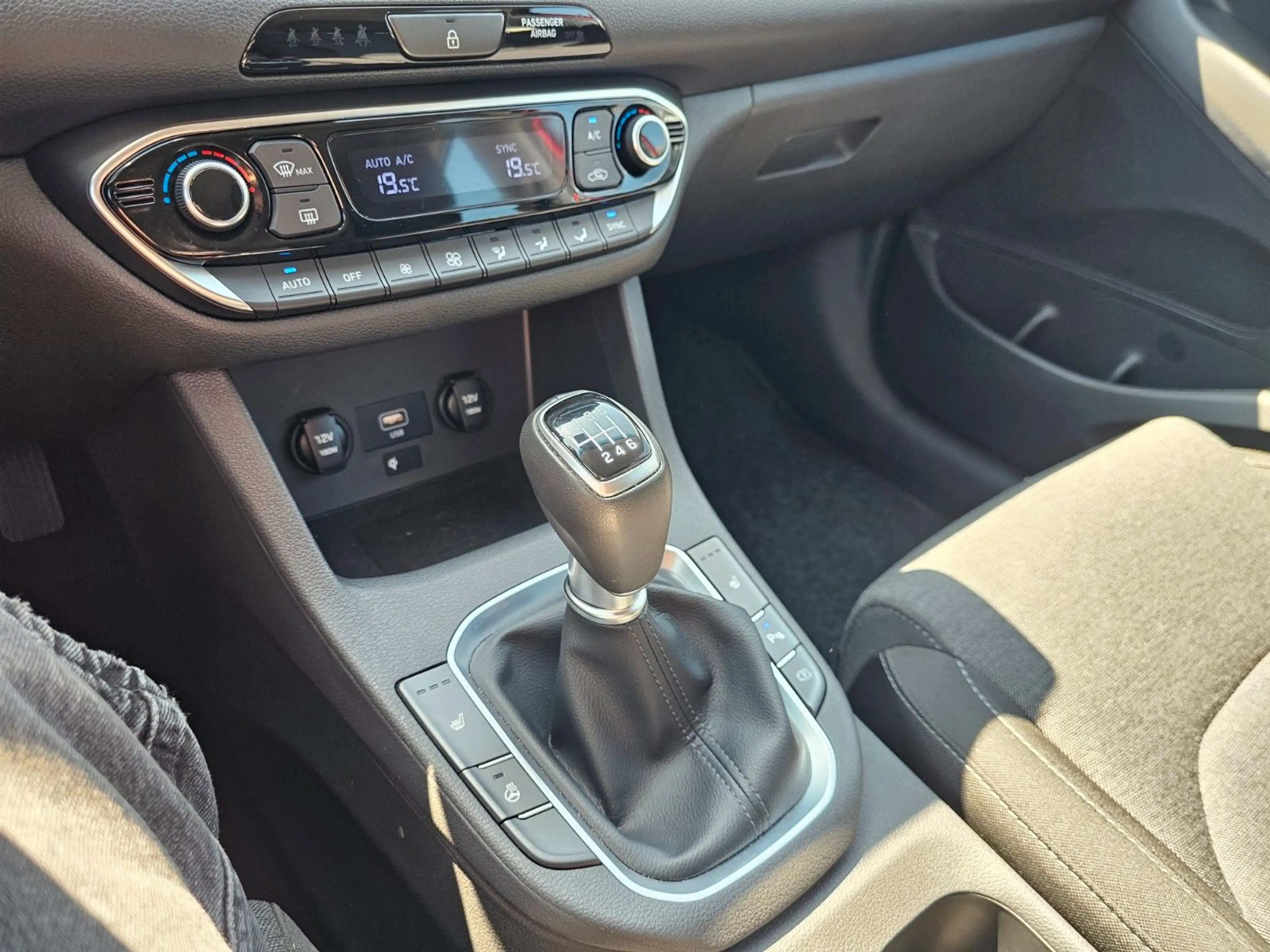 Hyundai i30 cw 1,0 T-GDI Smart — photo 16