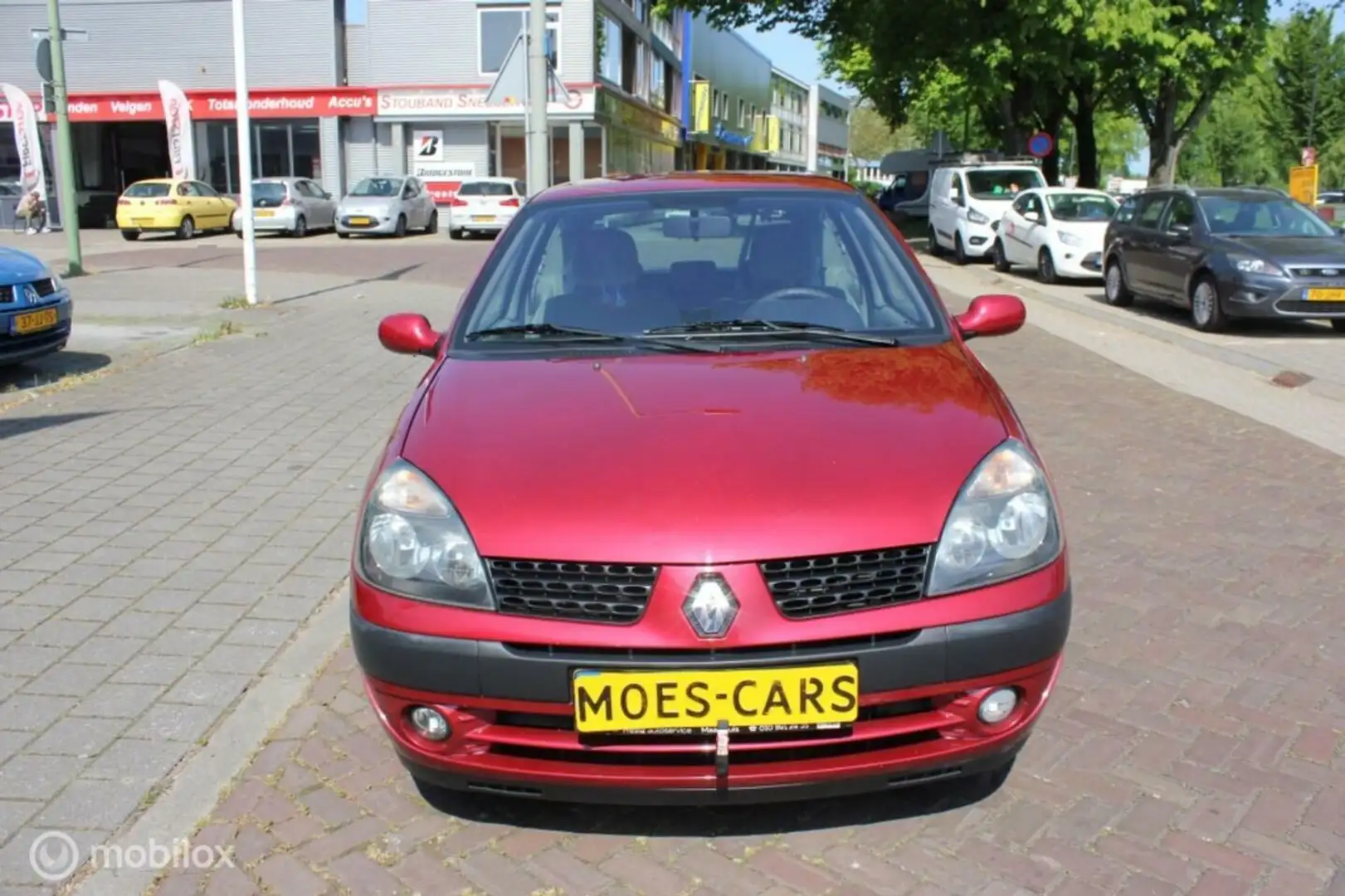 Renault Clio 1.4-16V PRIV.LUXE Rouge - 2