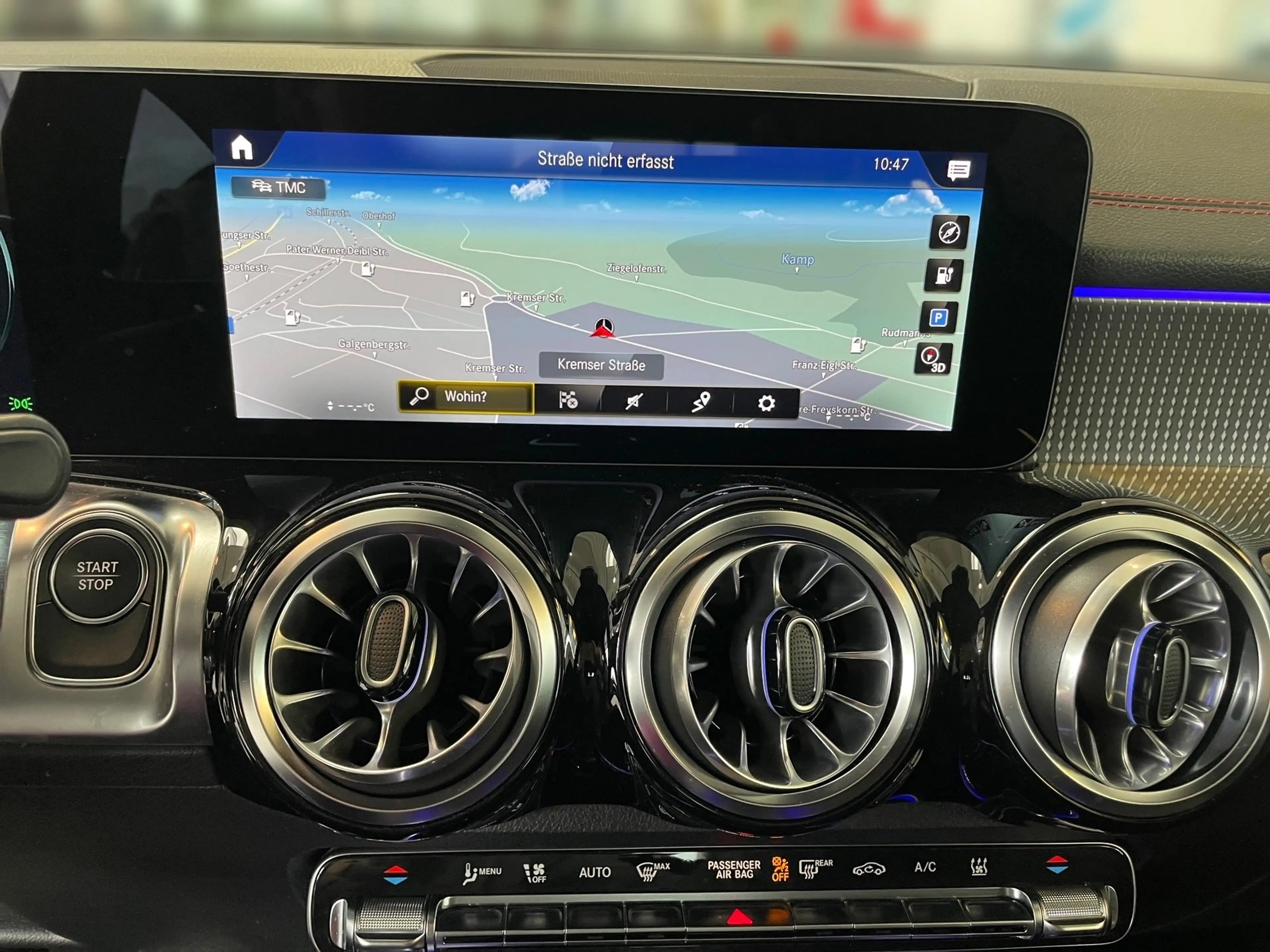 Mercedes-Benz EQB 300 4M AMG-line Navi, LED — photo 15