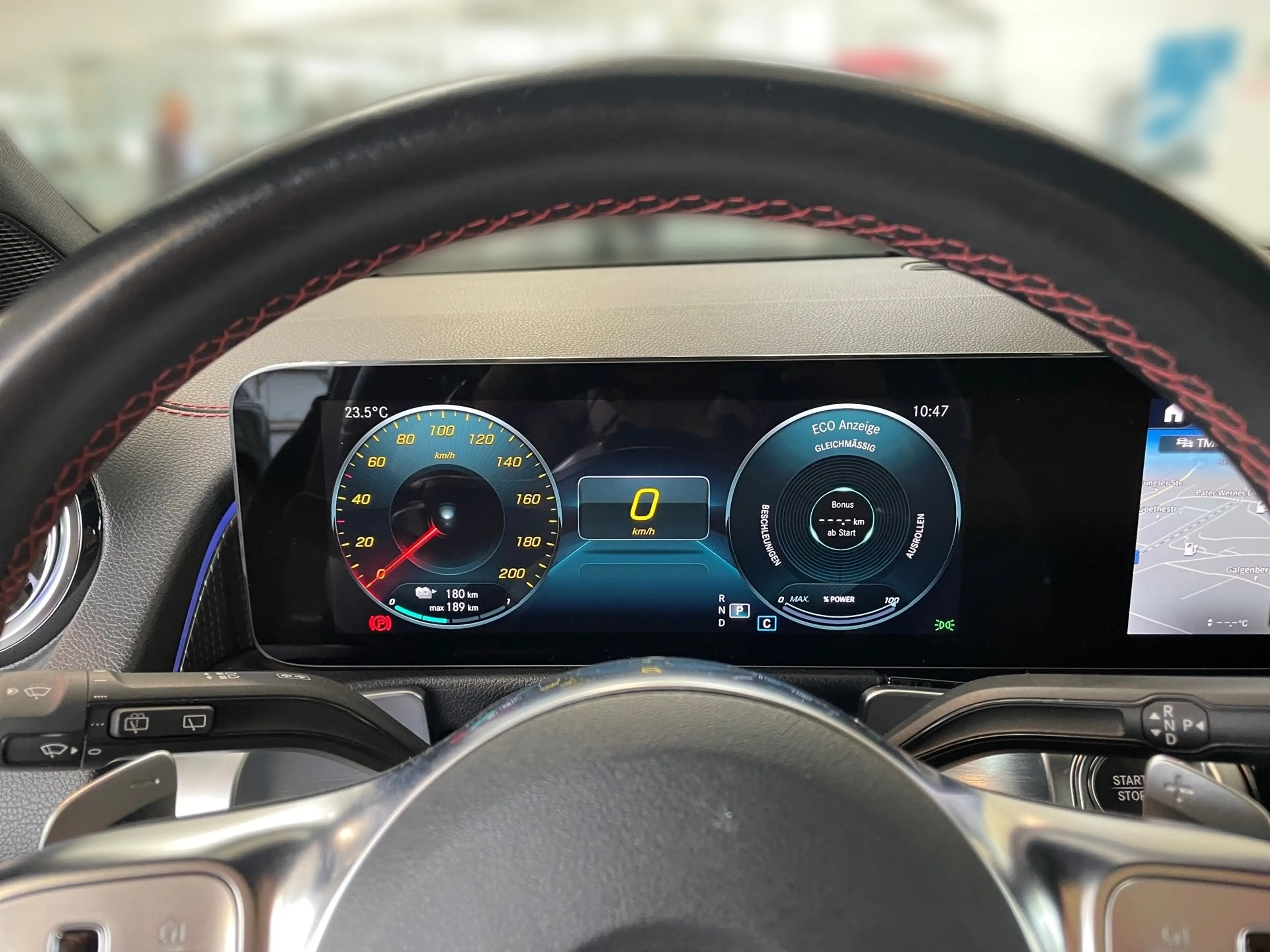 Mercedes-Benz EQB 300 4M AMG-line Navi, LED — photo 14