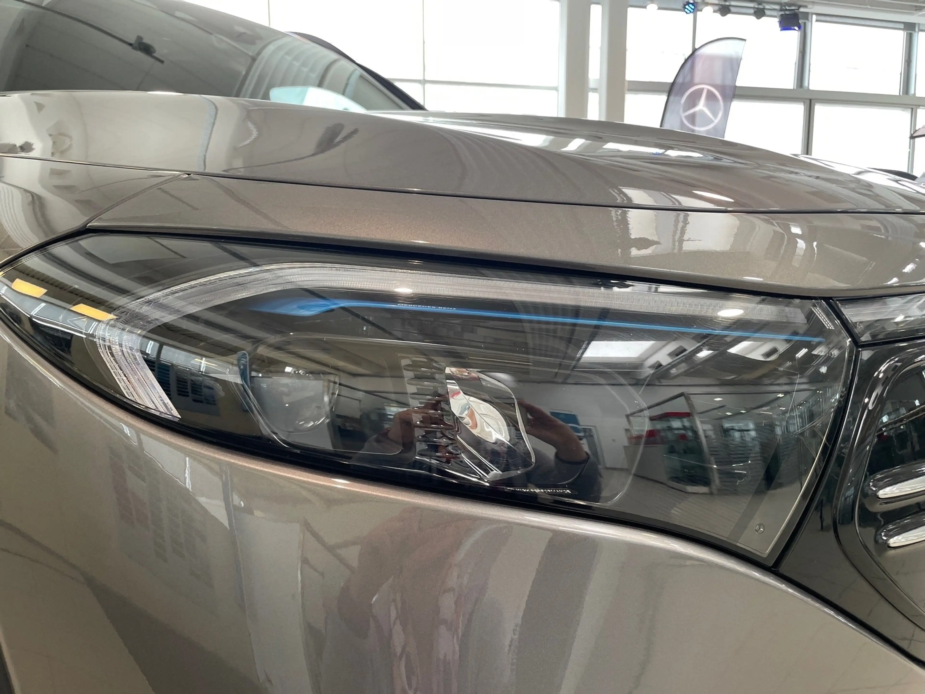 Mercedes-Benz EQB 300 4M AMG-line Navi, LED — photo 10