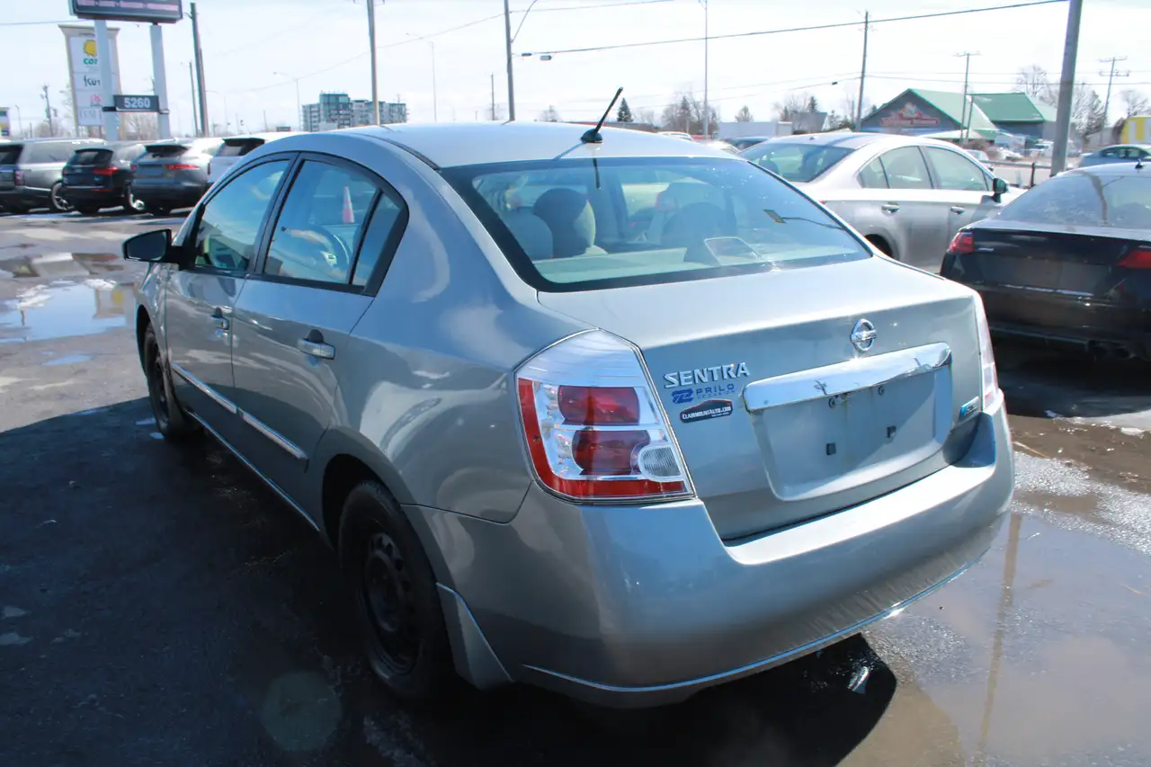 Nissan Sentra снимка Nissan Sentra