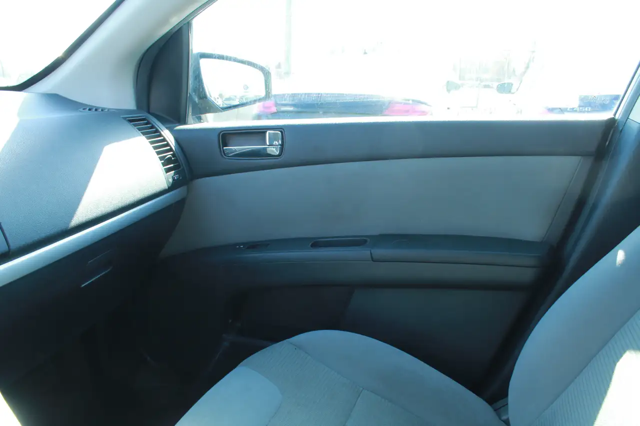Nissan Sentra снимка Nissan Sentra