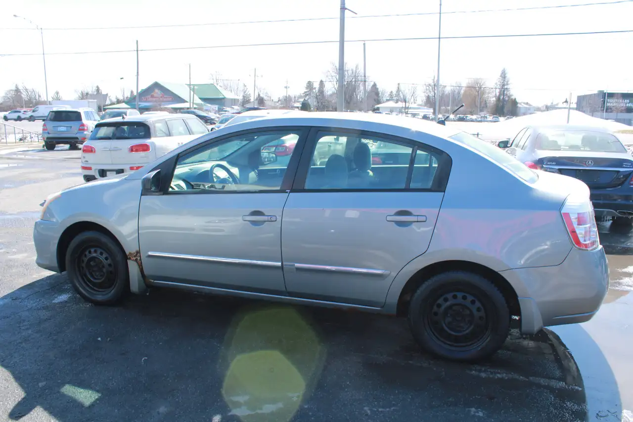Nissan Sentra снимка Nissan Sentra