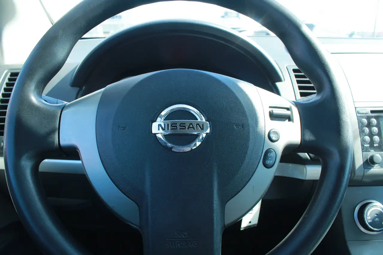 Nissan Sentra снимка Nissan Sentra