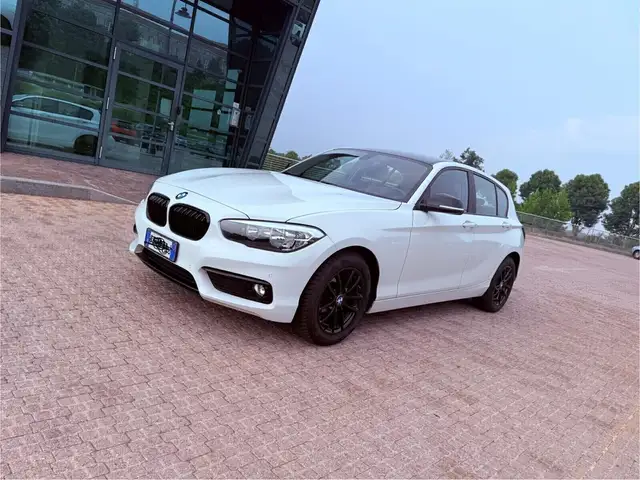 BMW 116 116d 5p. Sport