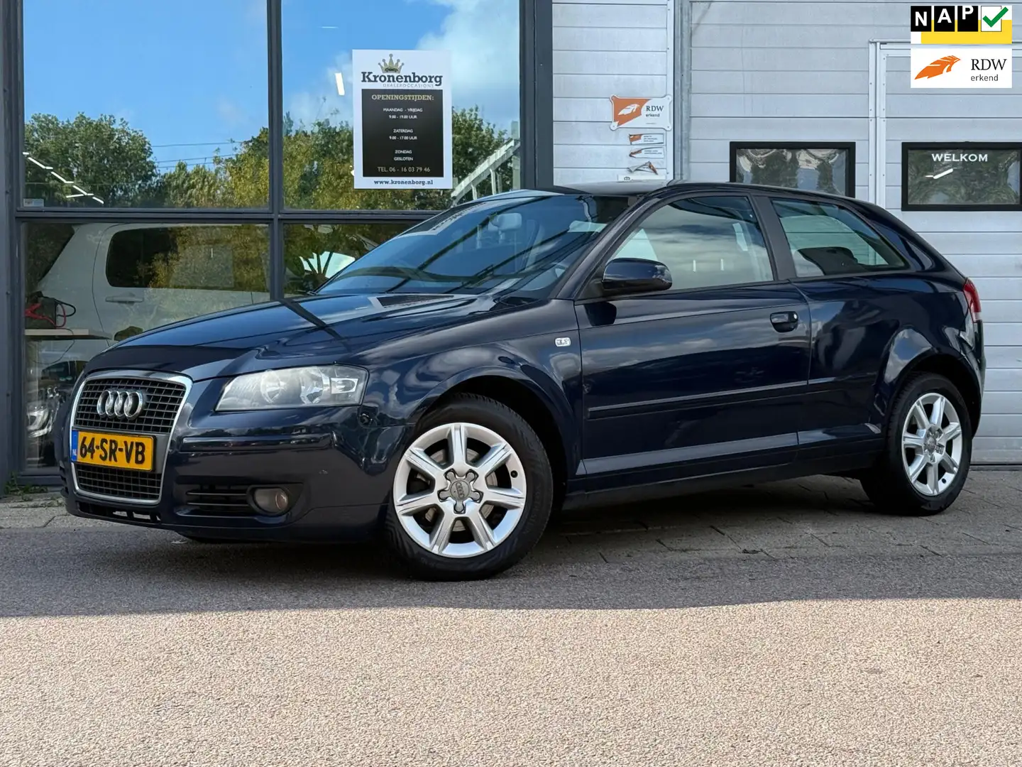 Audi A3 1.6 FSI Attraction, NAP, APK, AIRCO Bleu - 1