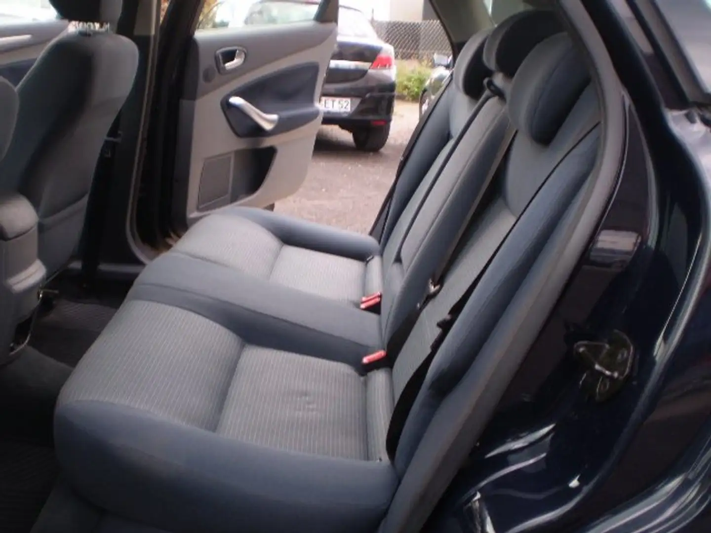 Ford Mondeo 1.6 Ti-VCT Trend - Euro 4 - Nur Export! Bleu - 2