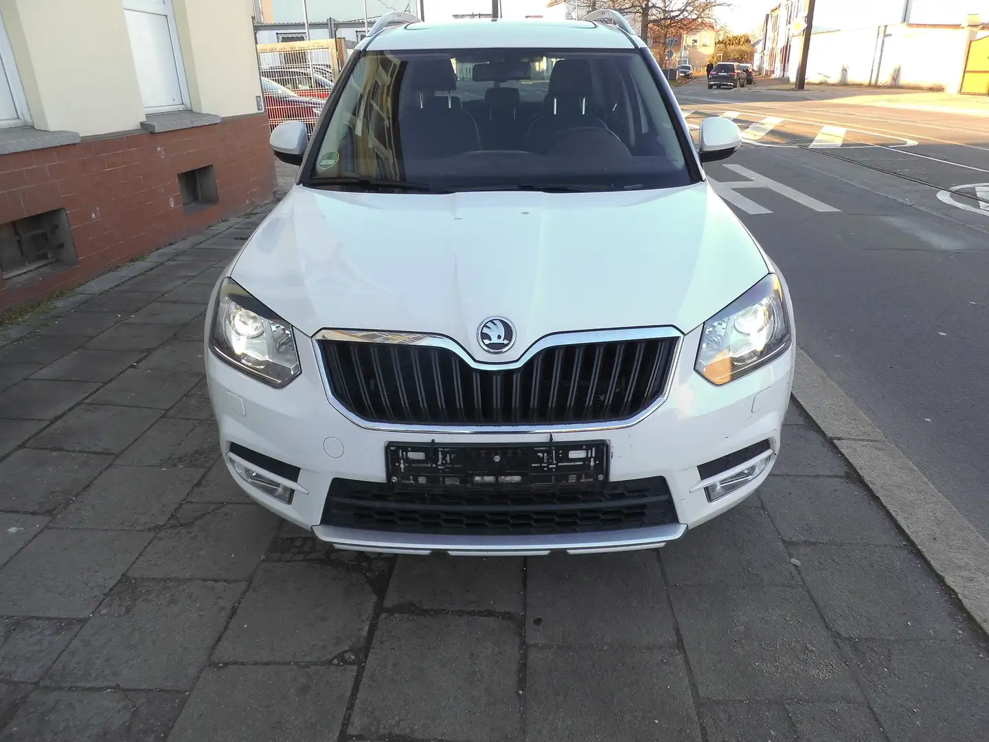 Skoda Yeti Elegance Weiß - 1