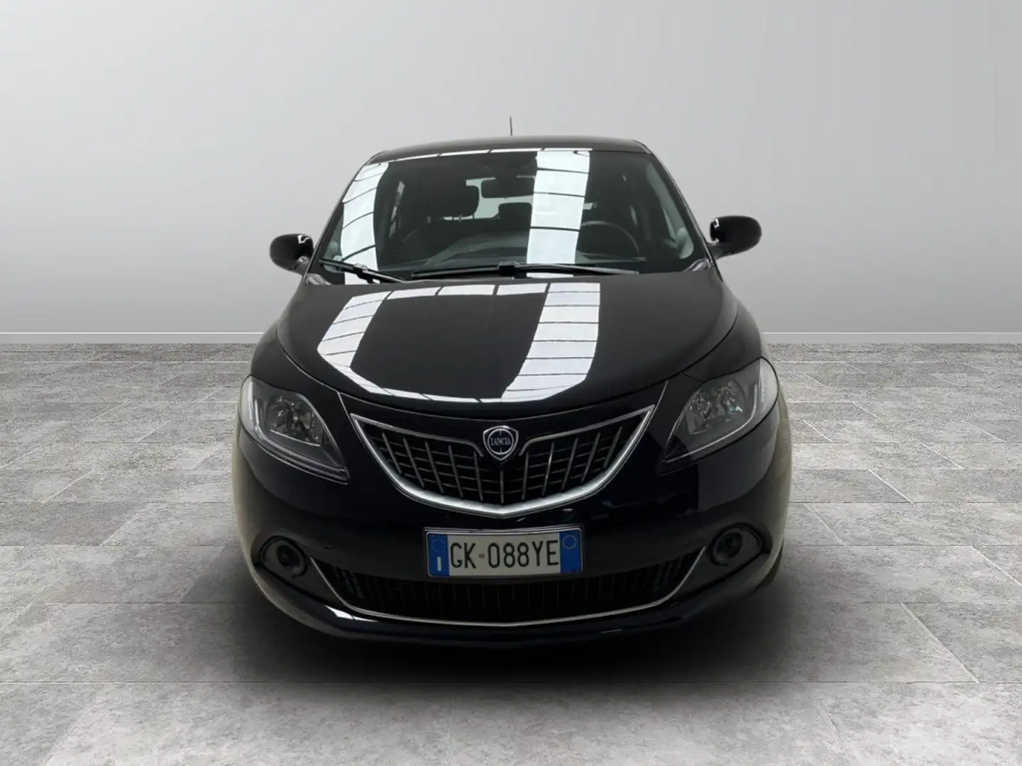 Lancia Ypsilon 1.0 FireFly Hybrid Silver Nero - 2