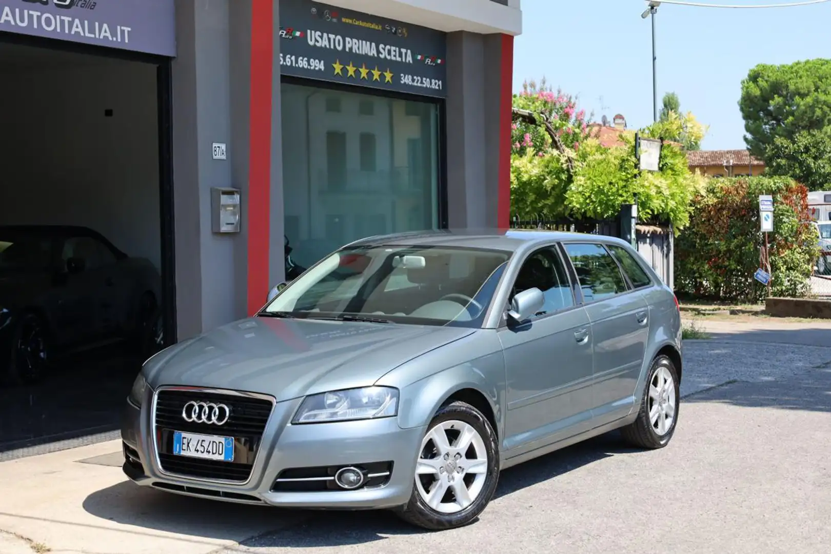 Audi A3 SPB 1.6 TDI 105 CV CR Ambition Gris - 1
