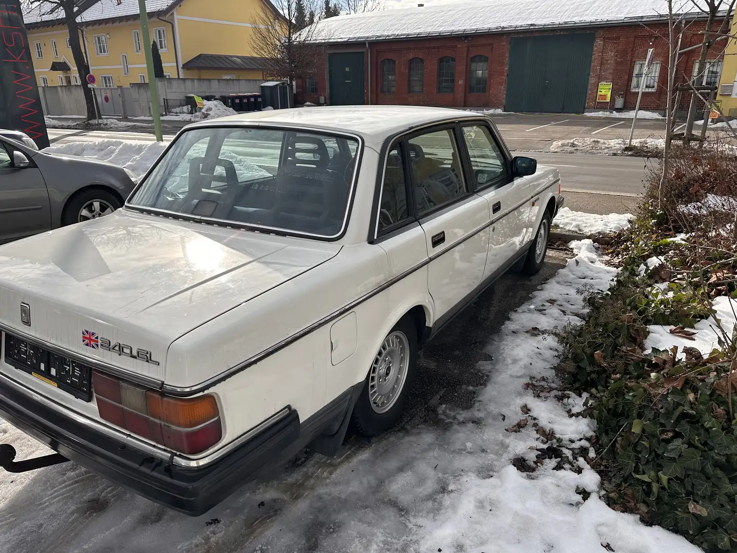Volvo 240 GL - 2