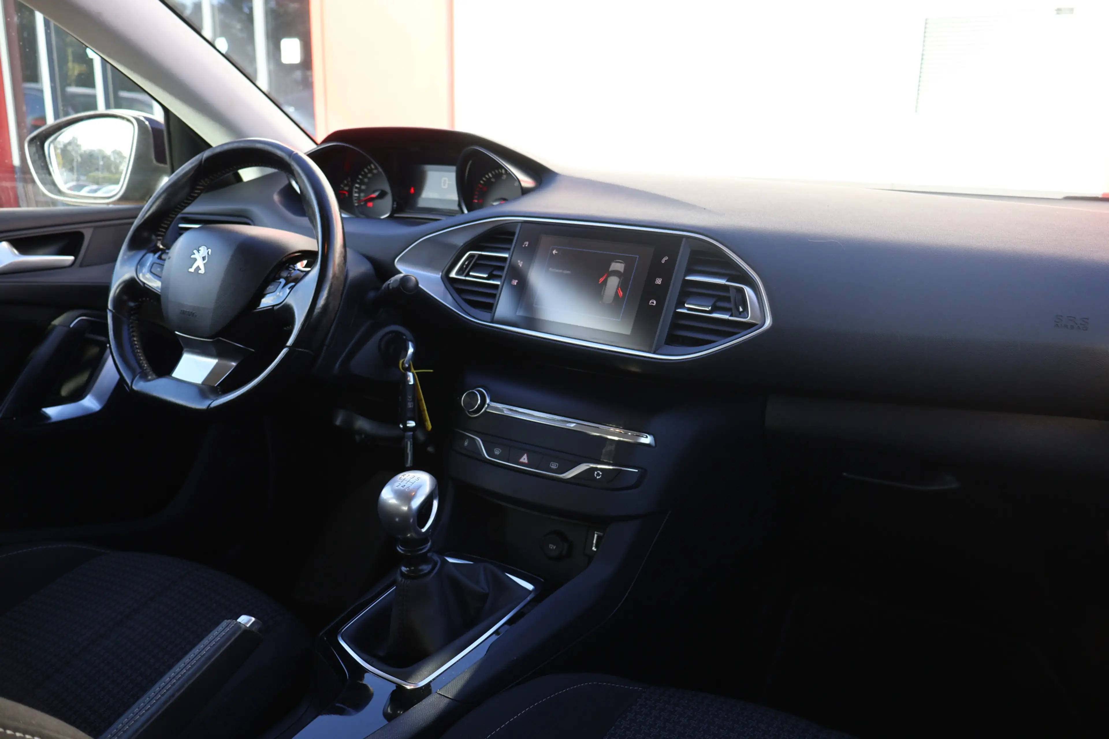 Peugeot 308 1.6 BlueHDi Blue Lease — photo 7