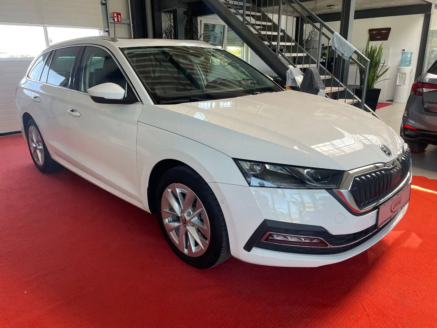 Skoda Octavia Combi 2.0 TDI DSG *STHZ*HuD*AHK*PANO* Blanco - 2
