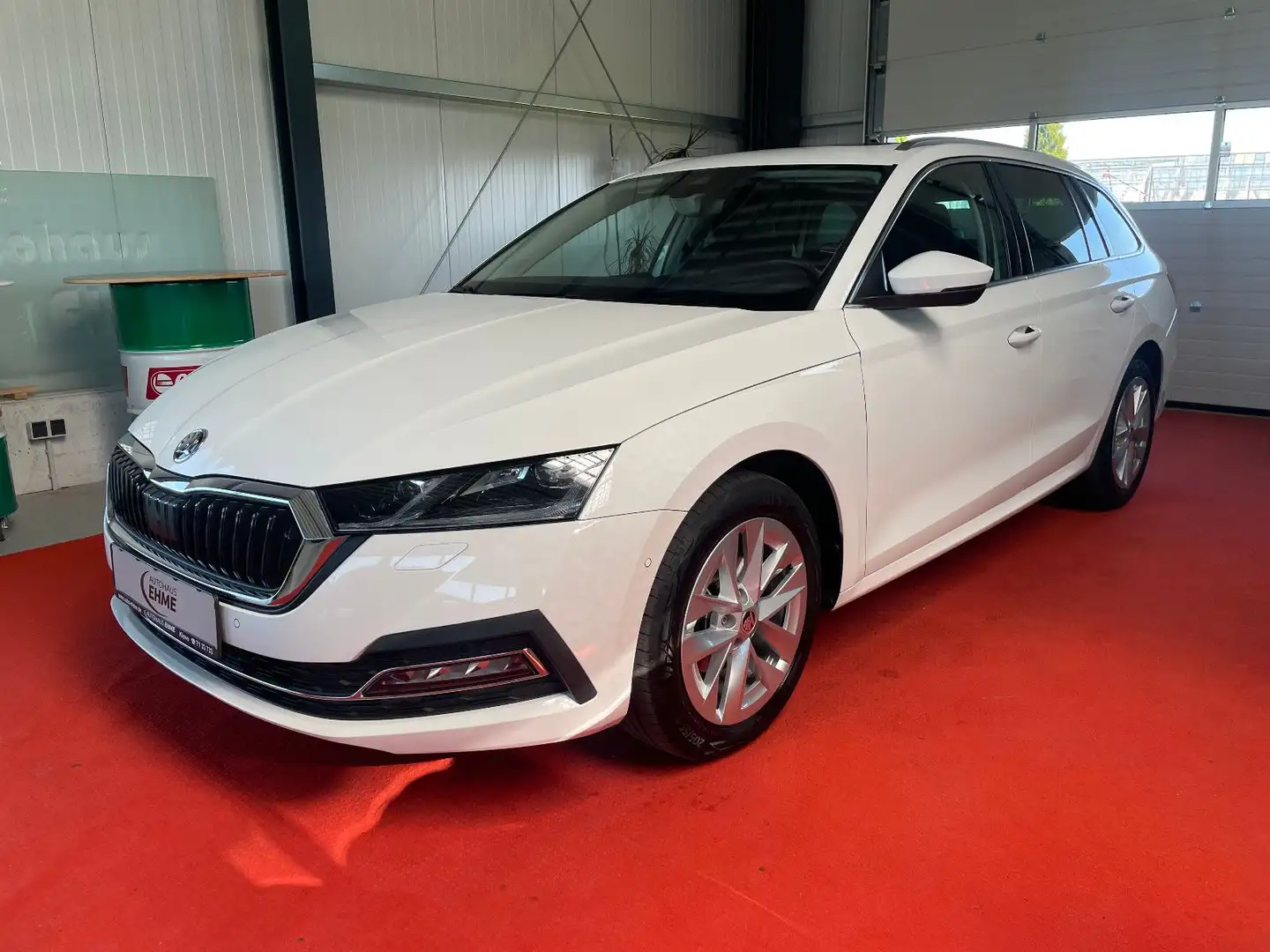 Skoda Octavia Combi 2.0 TDI DSG *STHZ*HuD*AHK*PANO* Blanco - 1