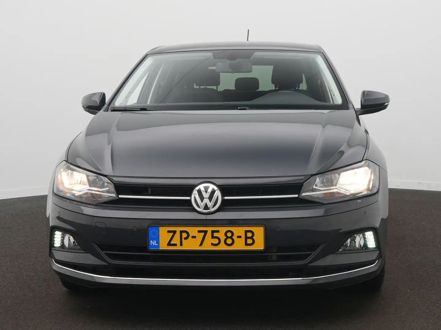 Volkswagen Polo 1.0 TSI Highline DSG | Clima | Navi | Beats audio Gris - 2