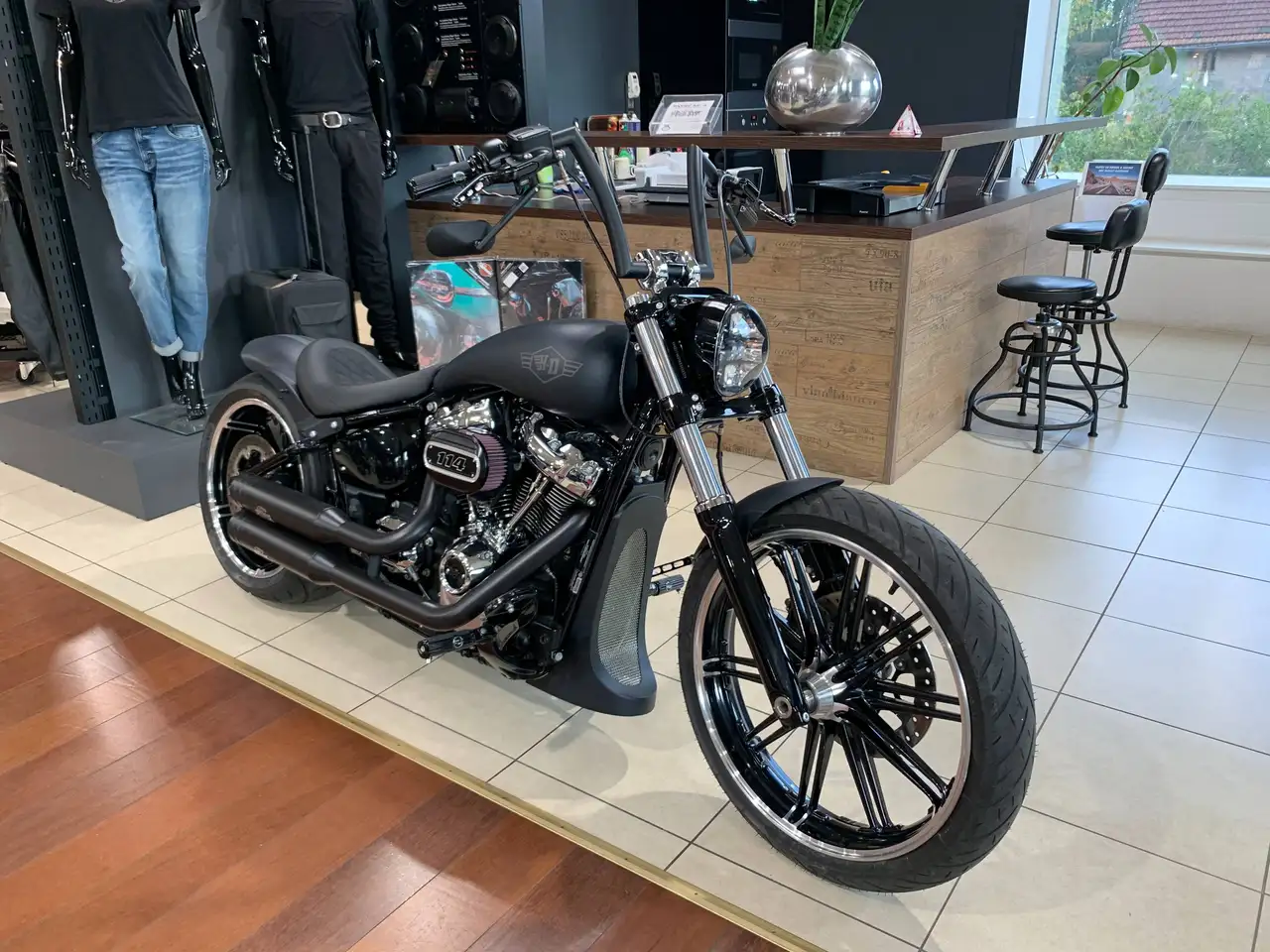 Harley-Davidson Breakout