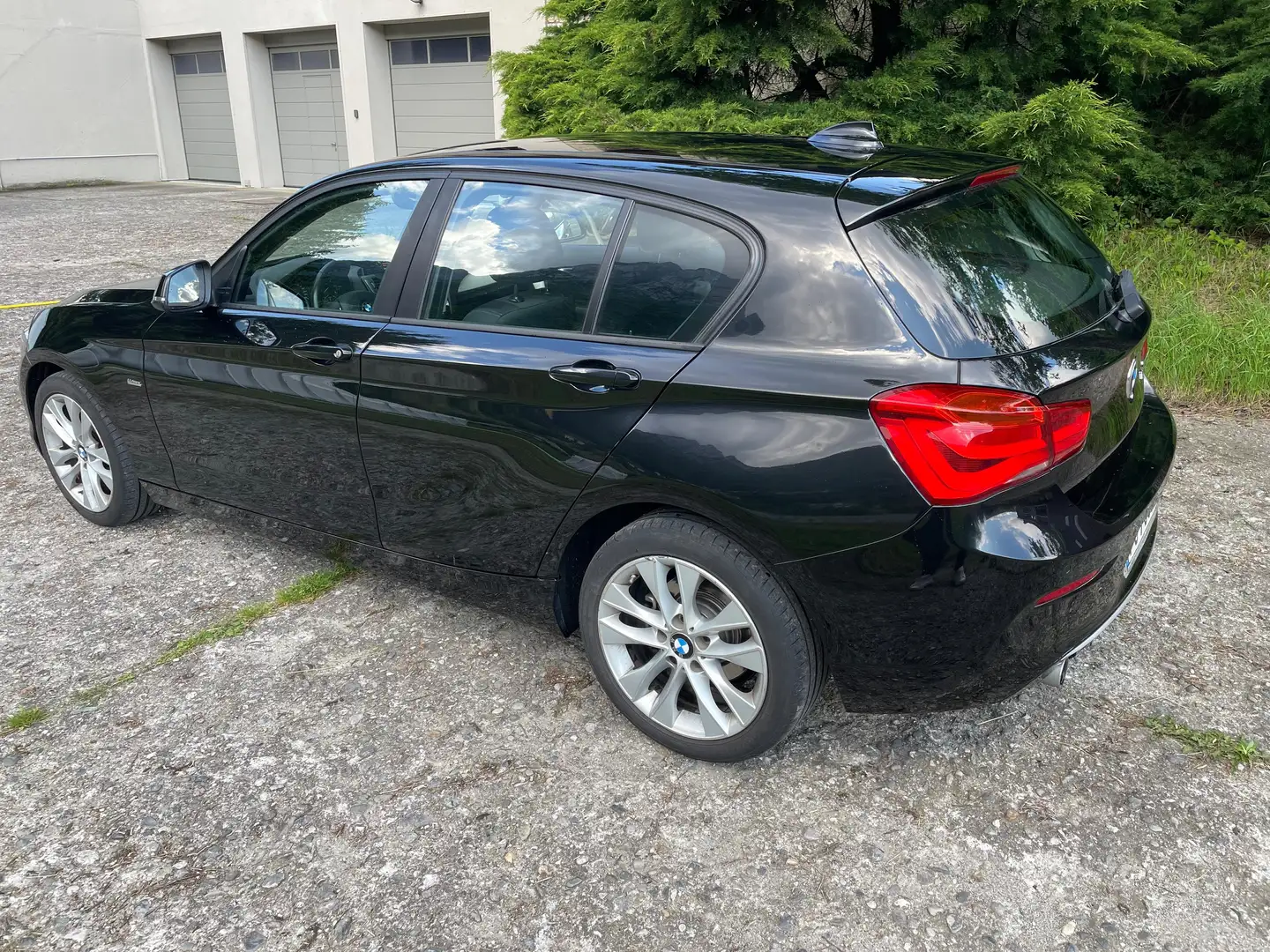 BMW 118 118d Sport 5p auto Nero - 1