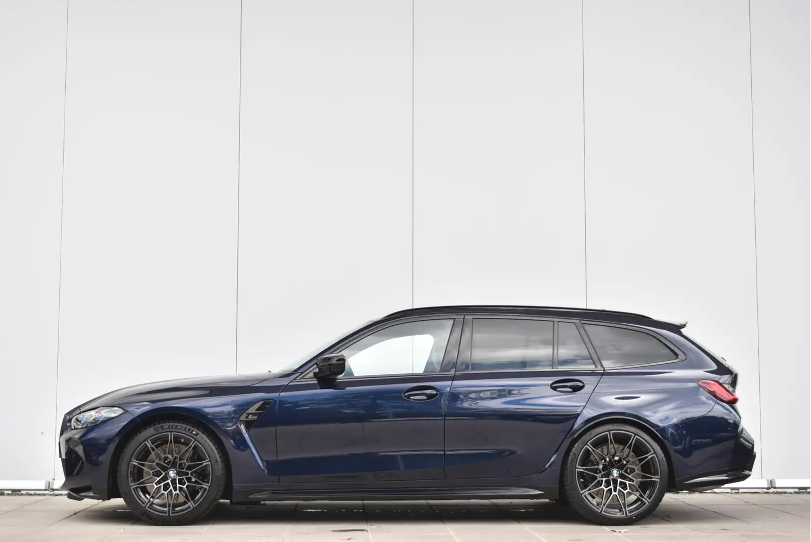 BMW M3 Touring xDrive Competition M Driver's Pack / Drivi Blue - 2
