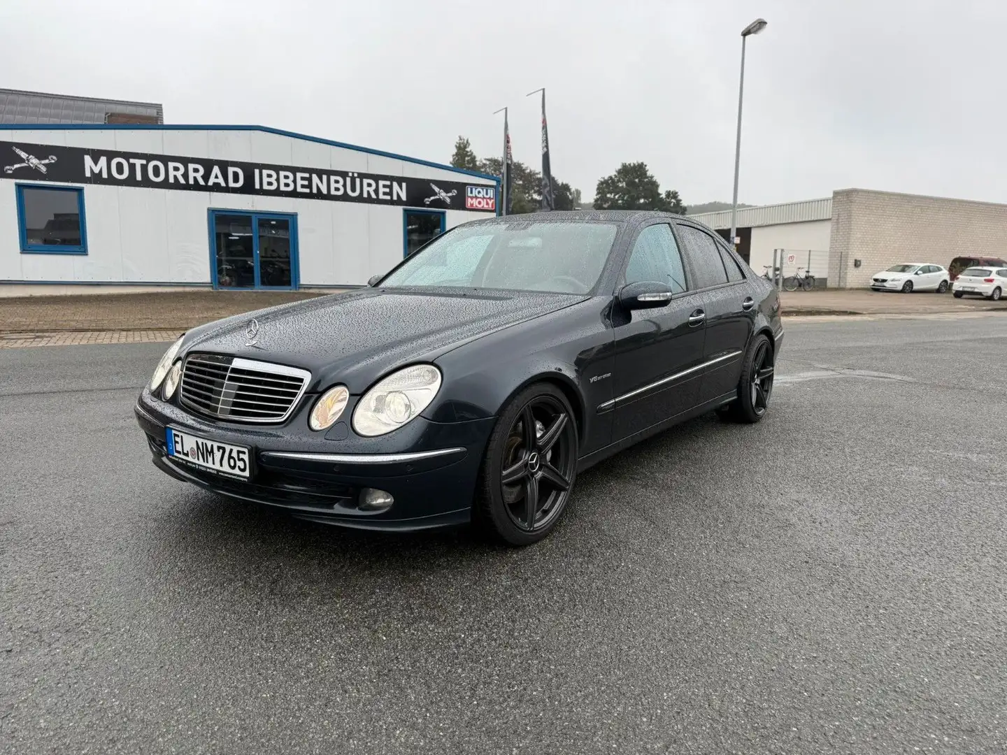 Mercedes-Benz E 420 CDI VOLLE HISTORY 2 HAND Schwarz - 1
