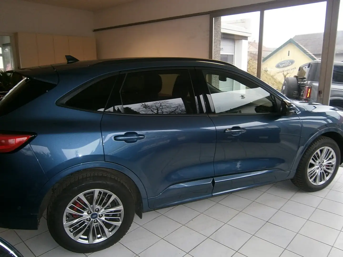 Ford Kuga 2,5 Duratec PHEV ST-Line X Aut. Blau - 2