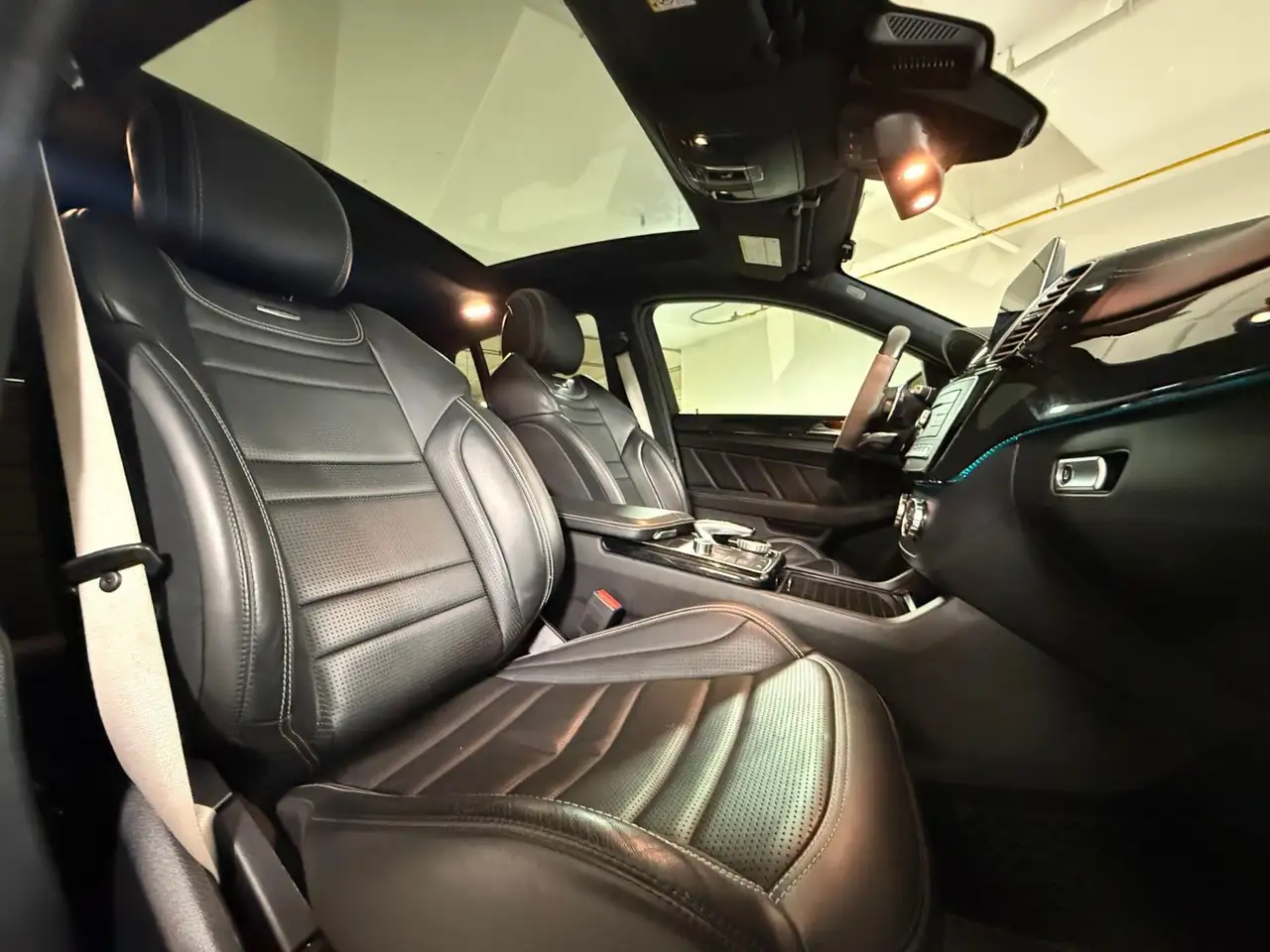 Mercedes-Benz GLE снимка Mercedes-Benz GLE
