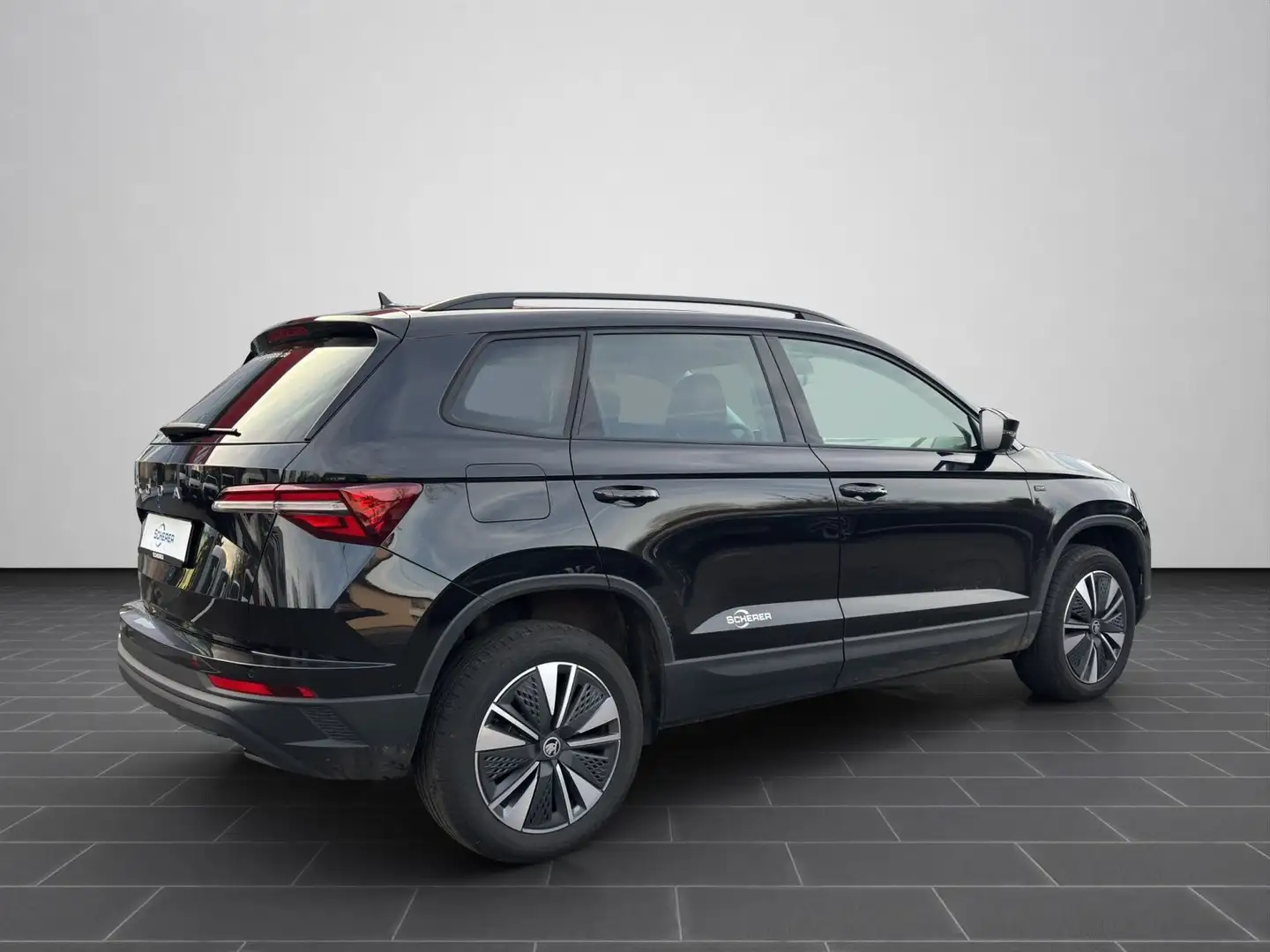 Skoda Karoq Tour, Variofelx Schwarz - 2