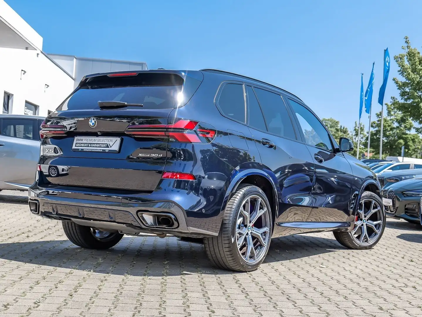 BMW X5 xDrive30d MSportPRO Adap.LED AHK H/K Pano DA PA+ Schwarz - 2