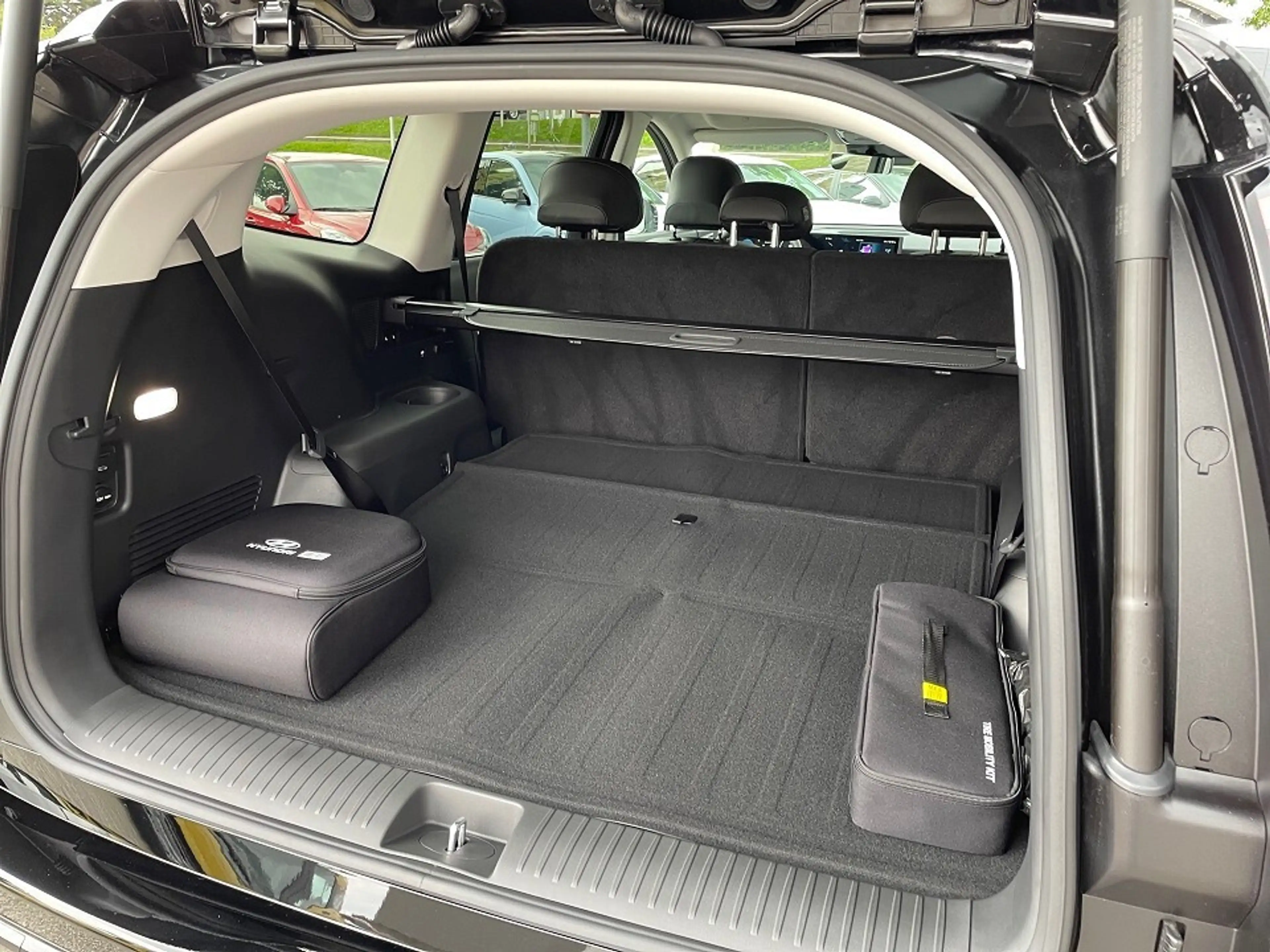 Hyundai IONIQ 9 Prestige Line 110 kWh 2WD 96p71-O2 inkl V2 — photo 8