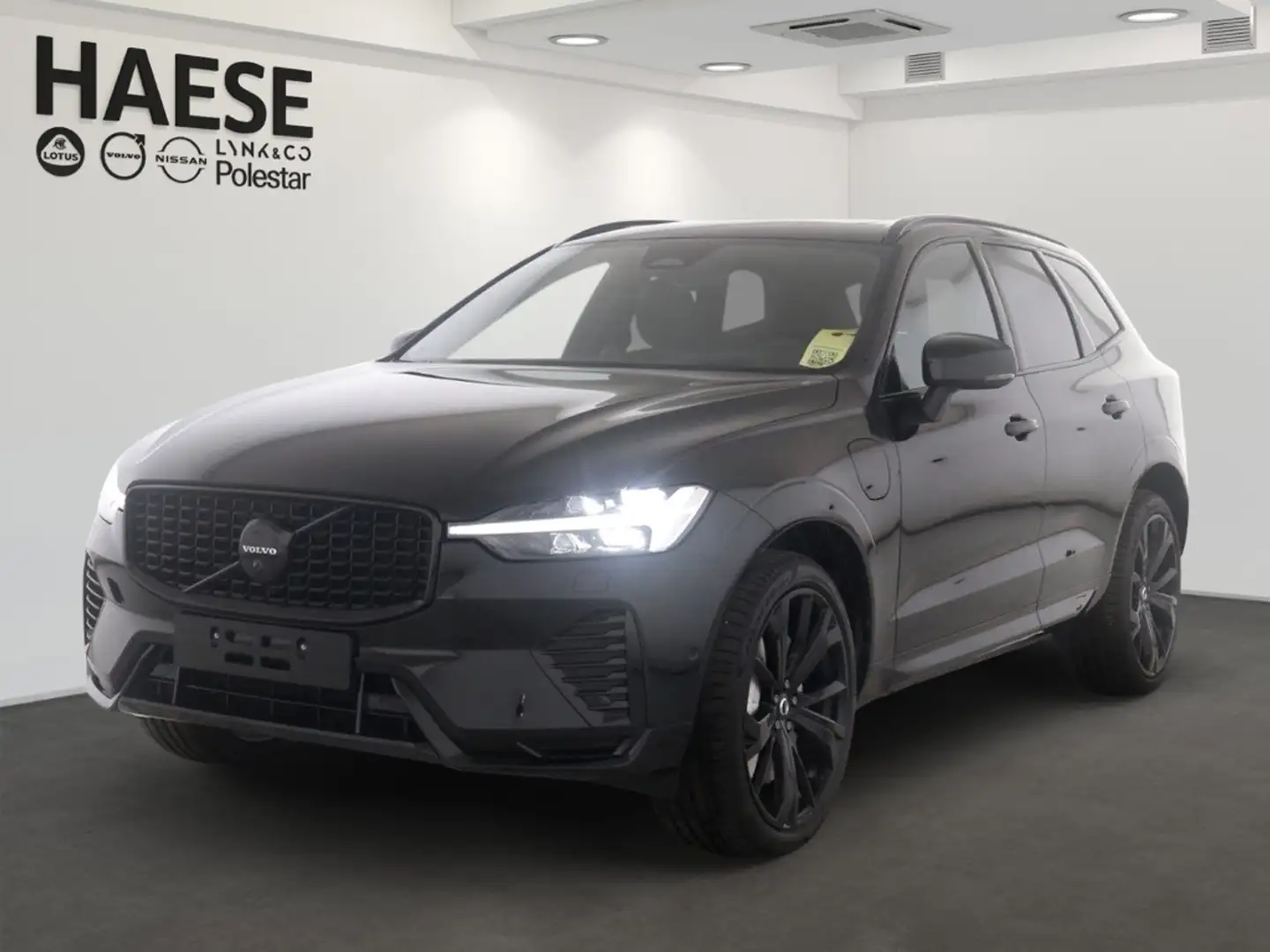 Volvo XC60 T8 Plus Black Edition Plug-In Hybrid AWD EU6e Pano Schwarz - 1
