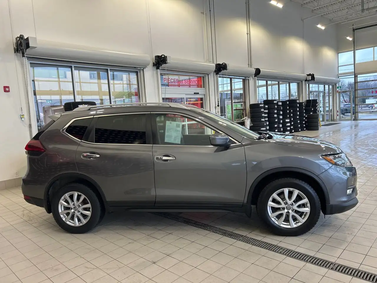 Nissan Rogue снимка Nissan Rogue