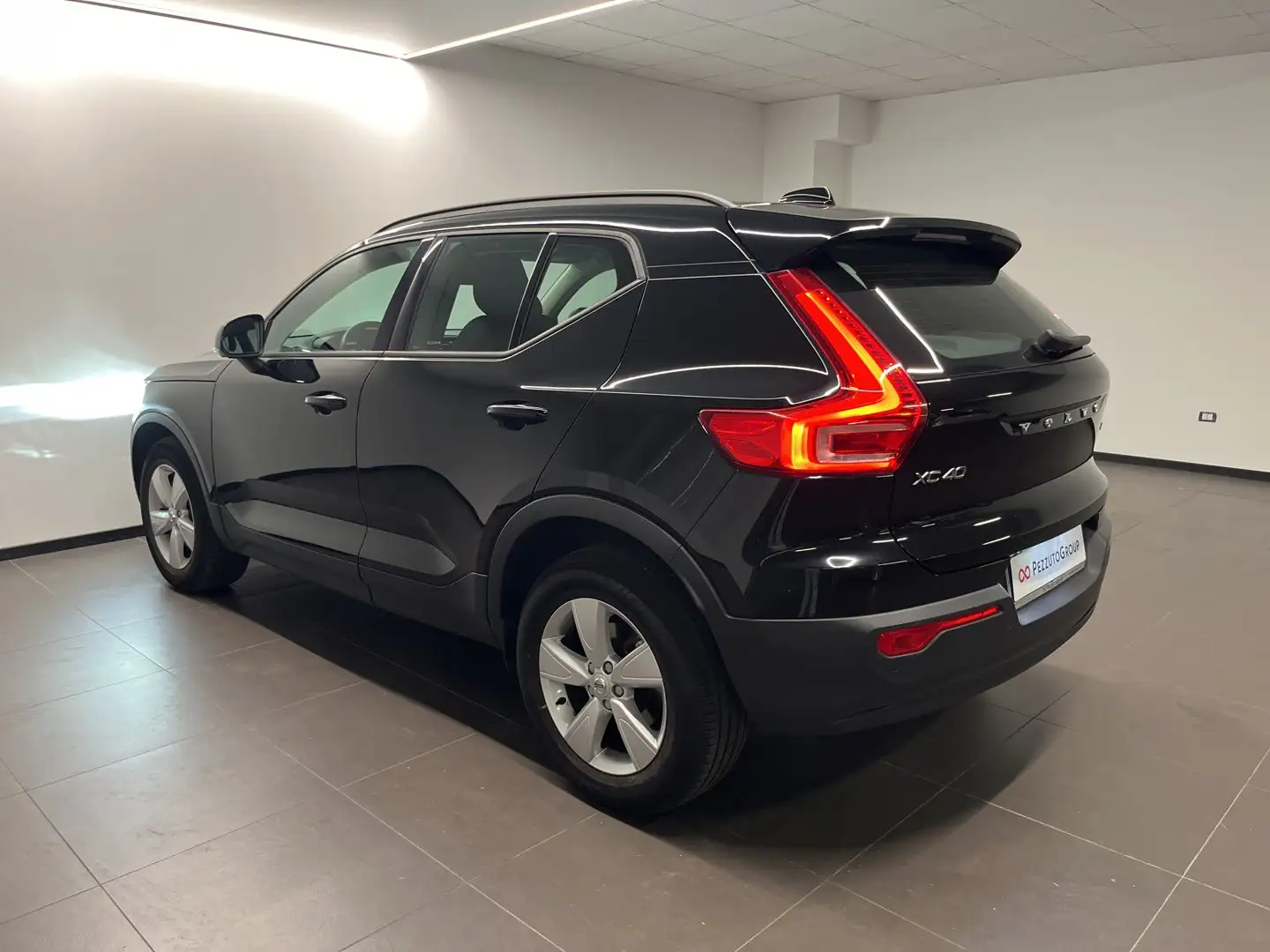 Volvo XC40 2.0 D3 AWD - 2