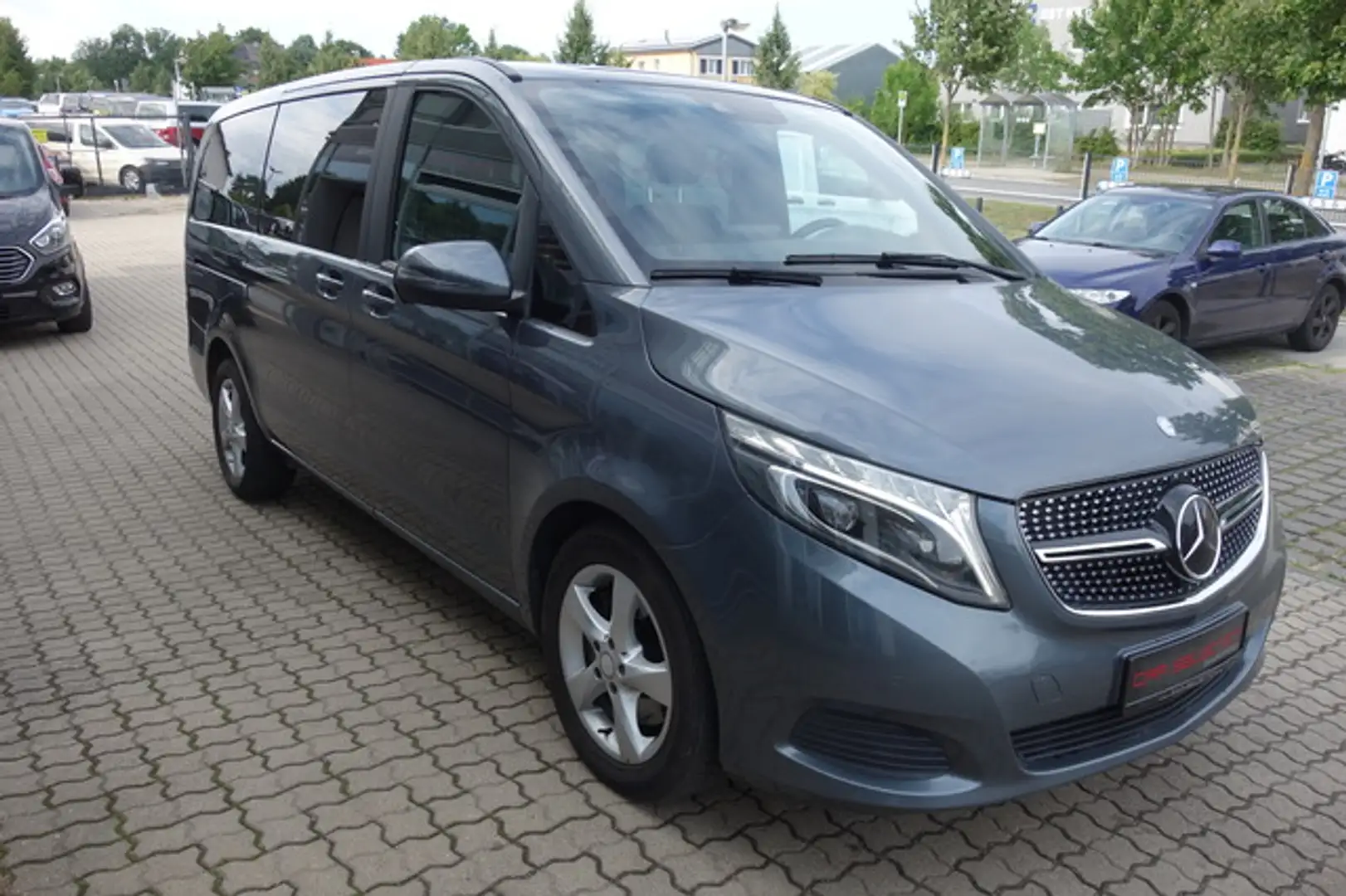 Mercedes-Benz V 250 CDI Lang 2xsTÜR/STDHZG/ACC/COMAND/LED Grijs - 2