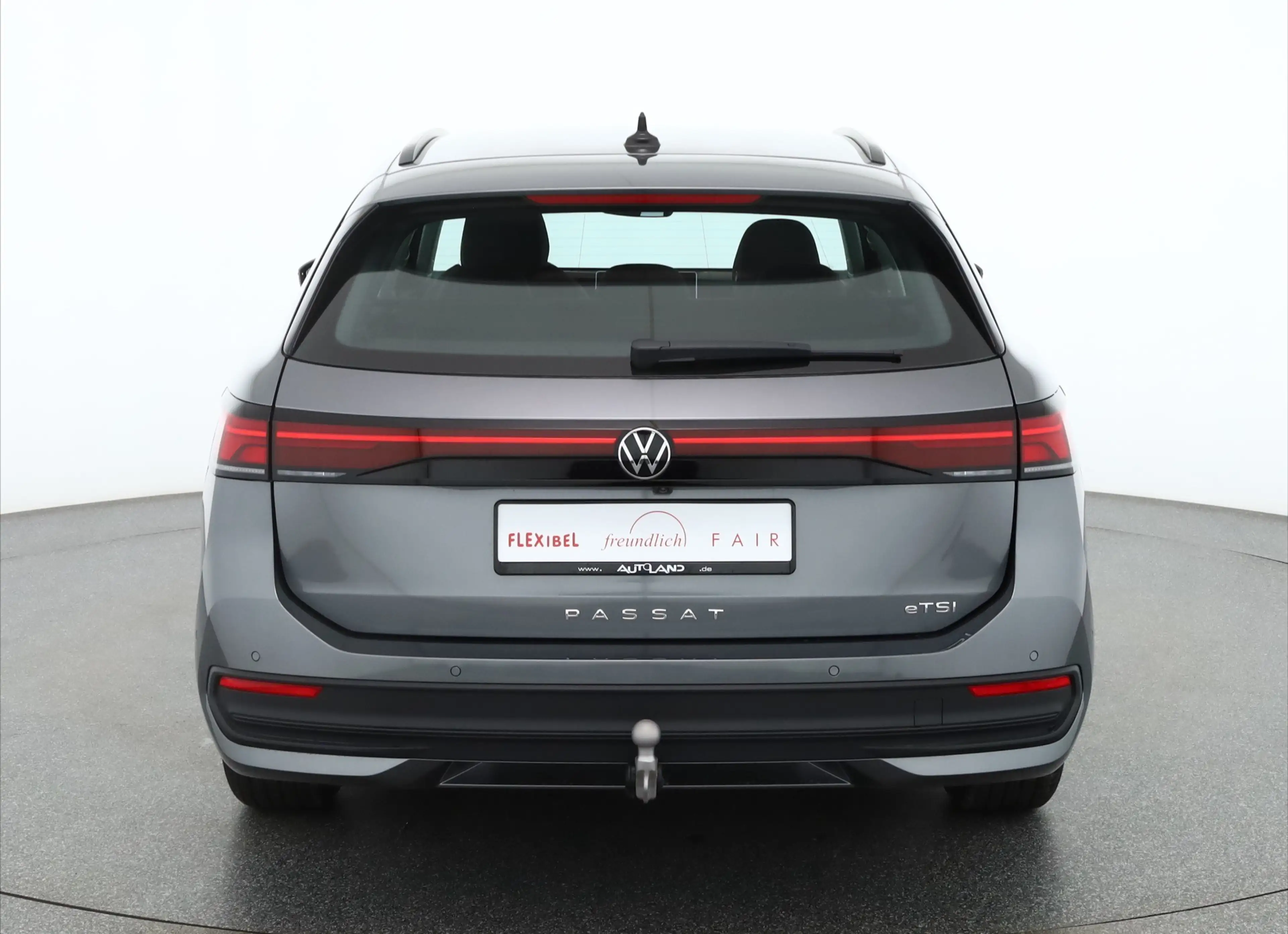 Volkswagen Passat Variant 1.5 eTSI DSG LED ACC AHK — photo 4