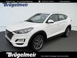Hyundai TUCSON 1.6 Advantage 2WD (OPF) USB Anschluss + AUX IN Anschluss/BC/L R Sensor/Dachrel./eFH./NSW/Audiosystem: Radio RDS