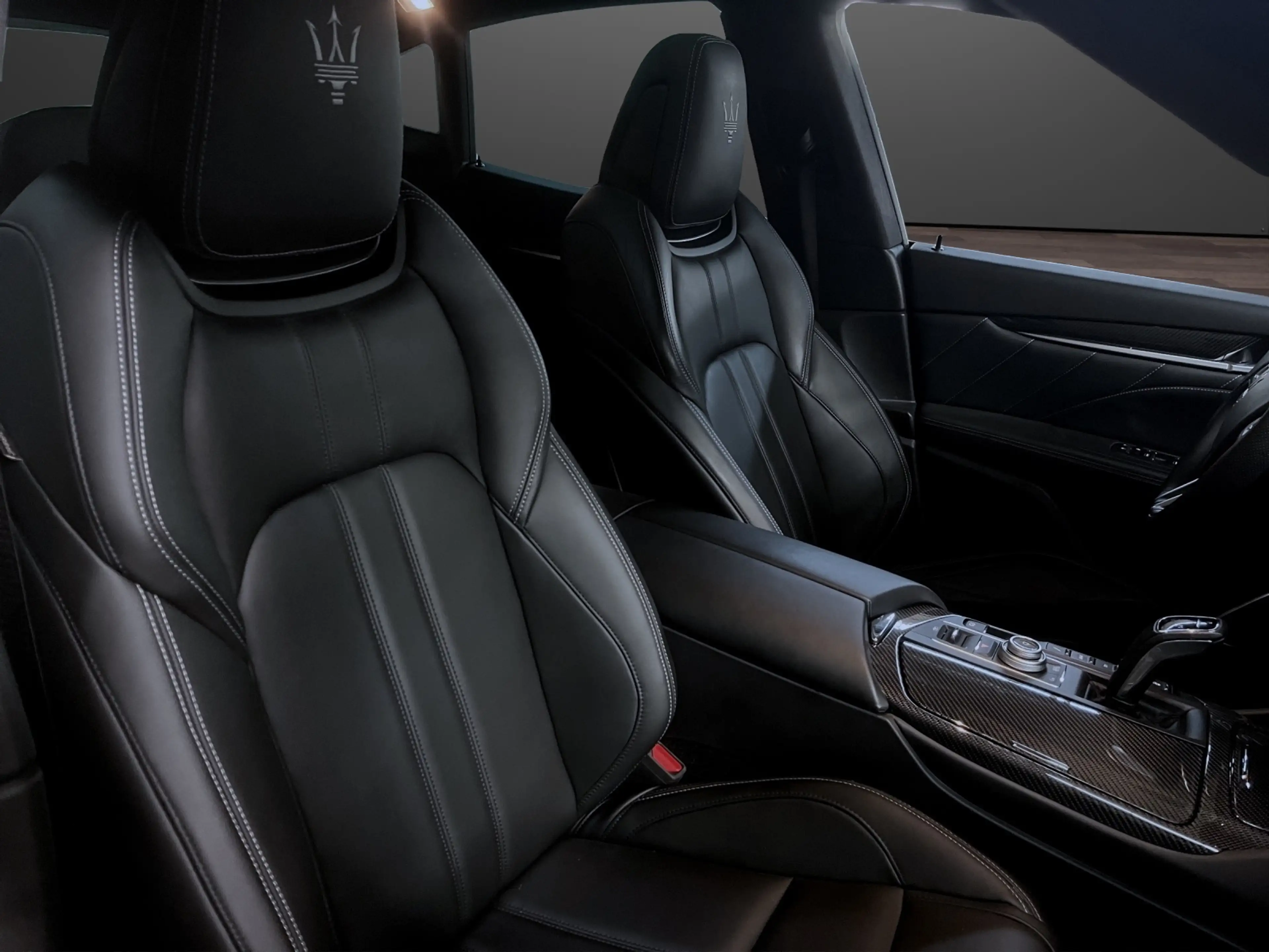 Maserati Levante SQ4 GranSport Modena — photo 15