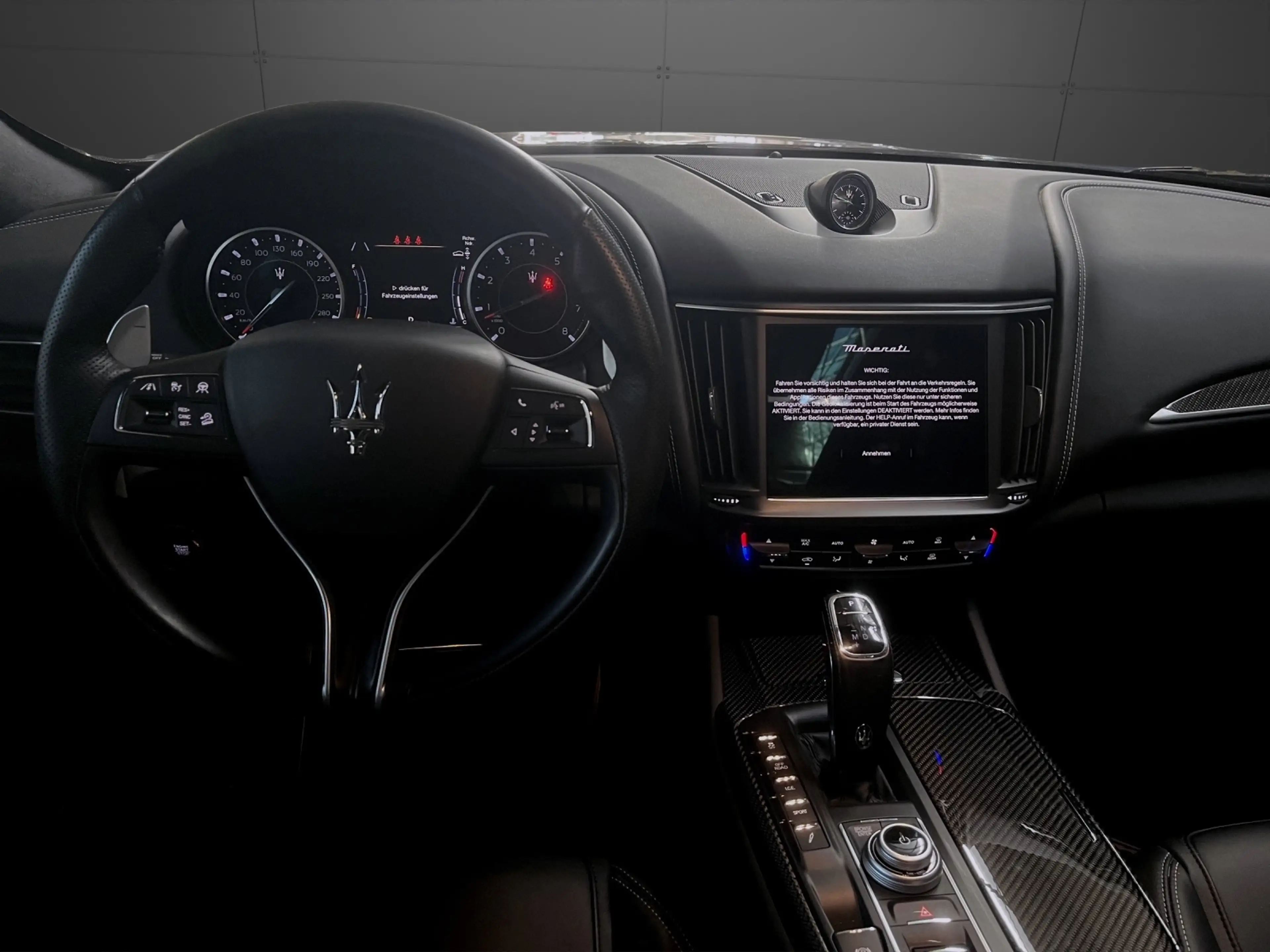 Maserati Levante SQ4 GranSport Modena — photo 7