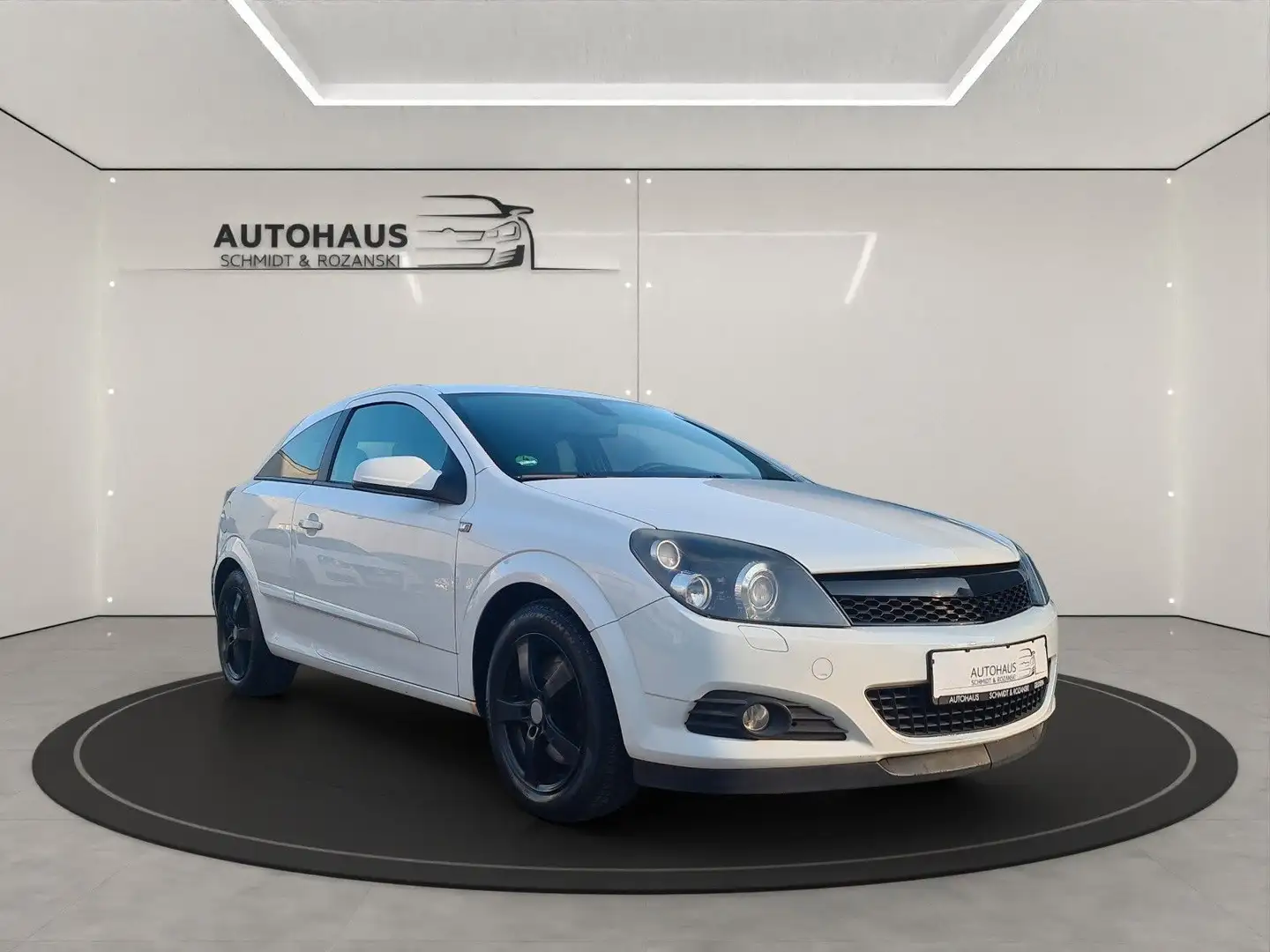 Opel Astra H GTC Innovation"110 Jahre"2.0 Turbo OPC Weiß - 1