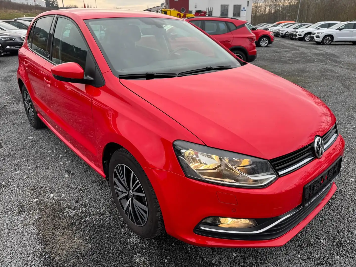 Volkswagen Polo V 1.4 TDI *Allstar*PDCvo+hi*SHZ*Radio*AUX-I Rot - 1