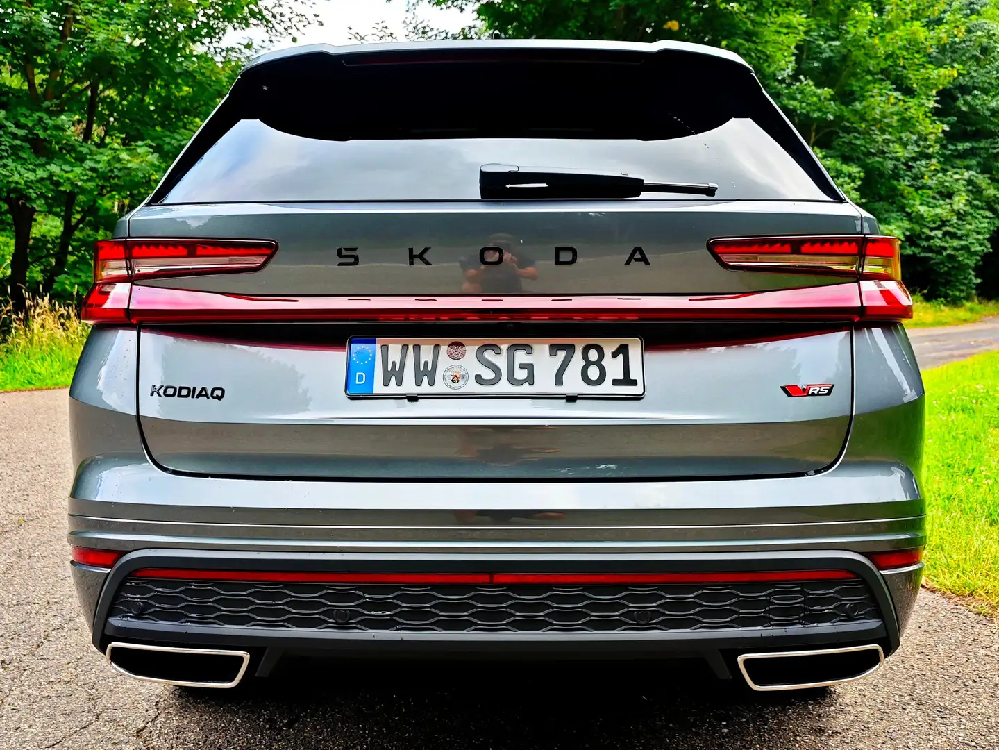 Skoda Kodiaq Kodiaq 2.0 TSI 4x4 DSG RS Grau - 2