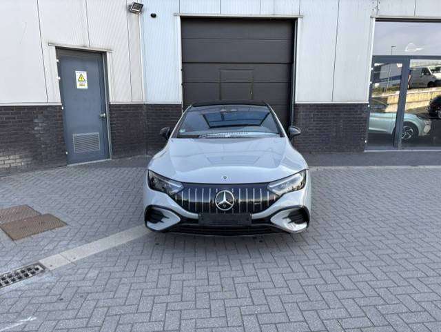 Mercedes-Benz EQE 43