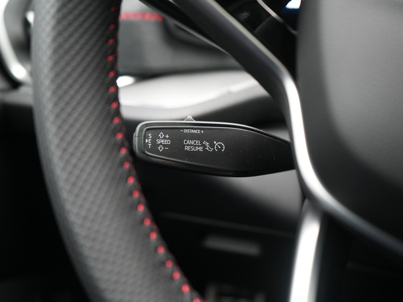 Skoda Kodiaq RS MATRIX AHK STANDHZ ACC KAM360° PANO — photo 12