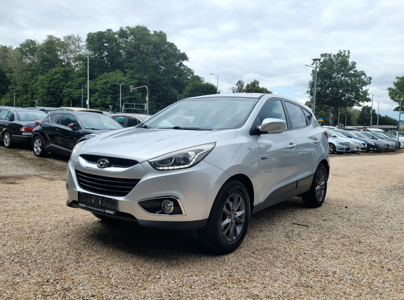 Hyundai iX35 blue*Android*R-Cam*Klima*SZH*LMF*AHK*TÜV*