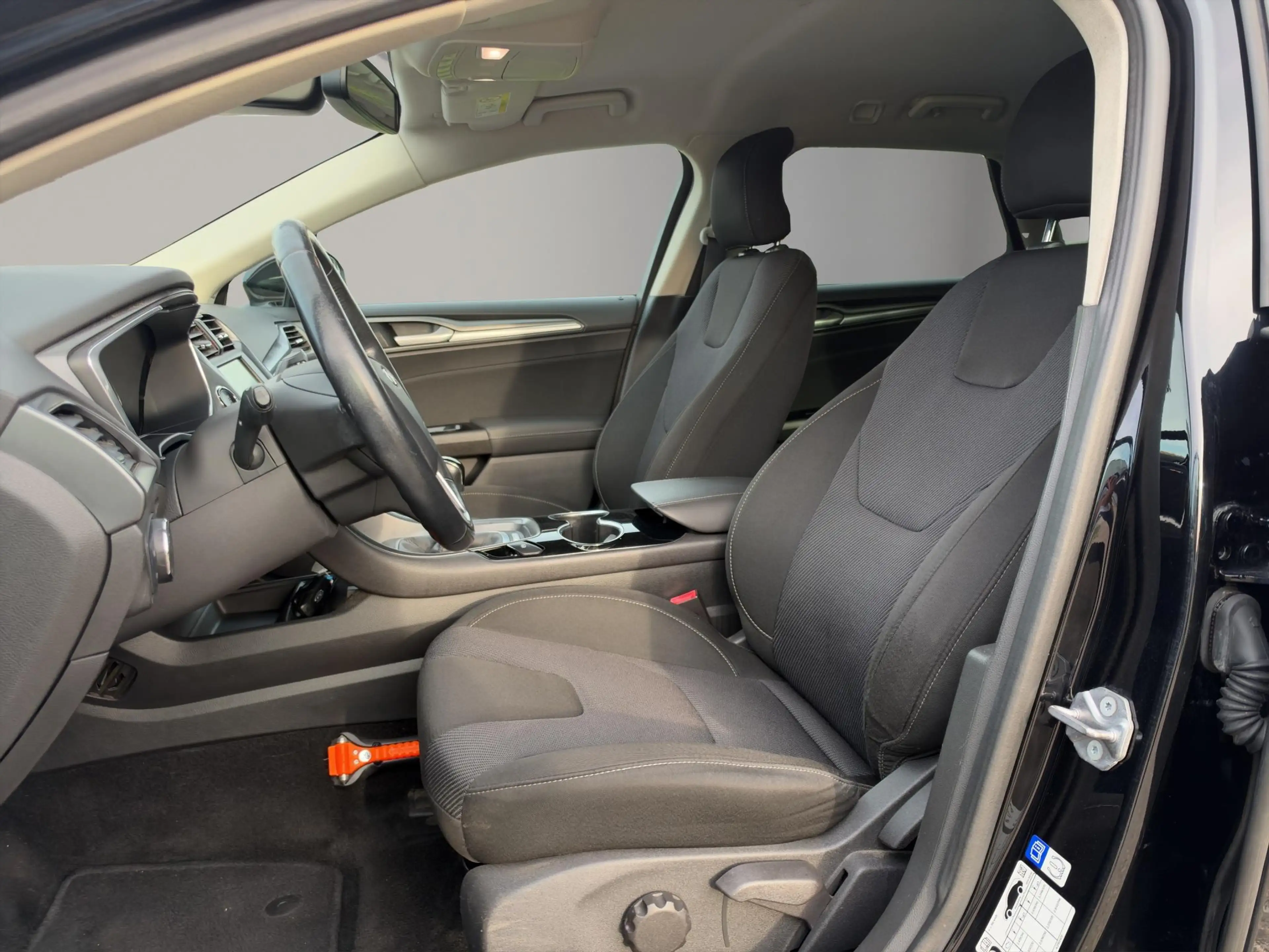 Ford Mondeo Wagon 1.5 Titanium Keyless PDC Clima — photo 23
