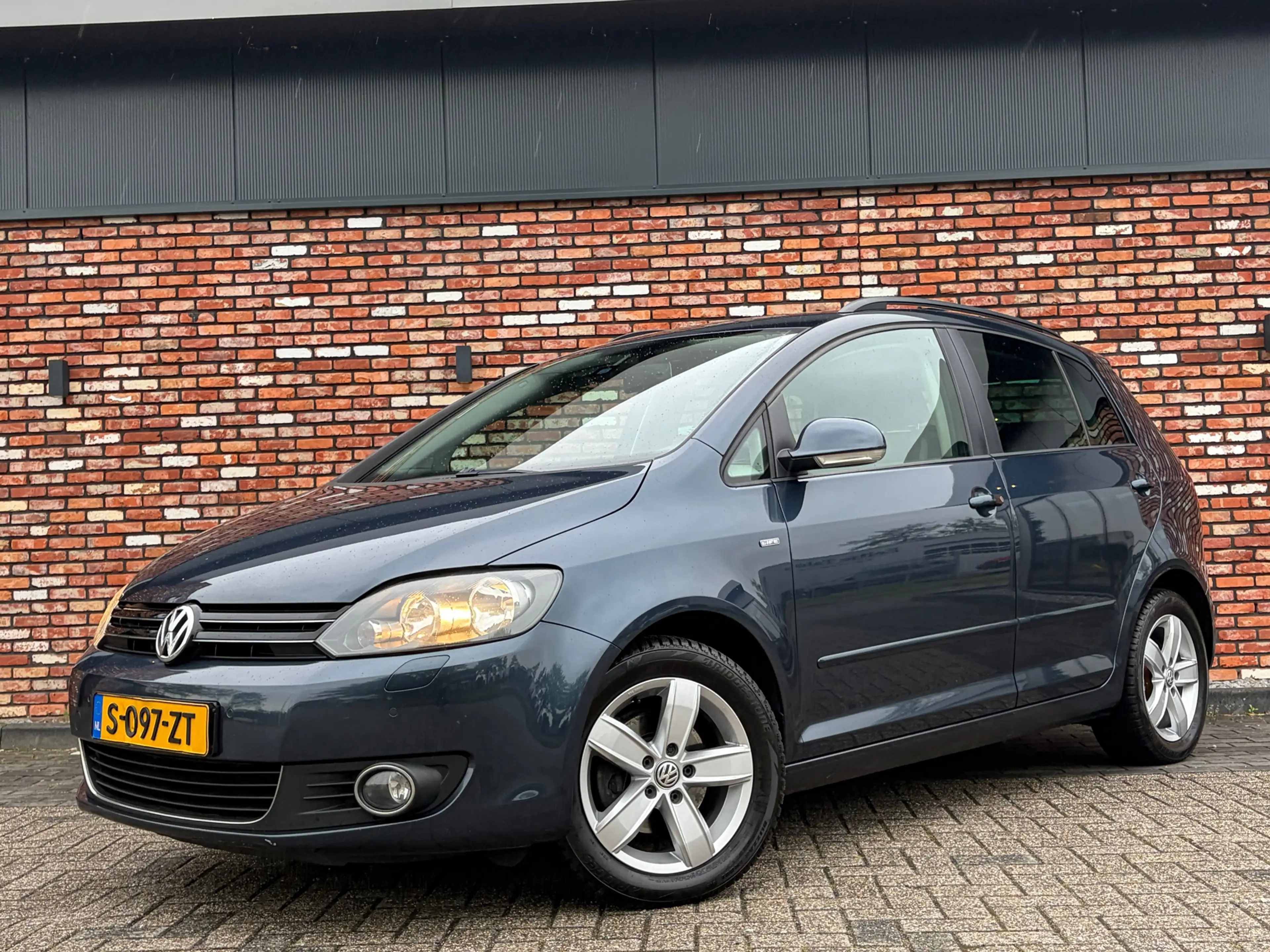 Volkswagen Golf Plus 1.2 TSI Highline Trekhaak Nav/Cruise Stoelverw Pdc