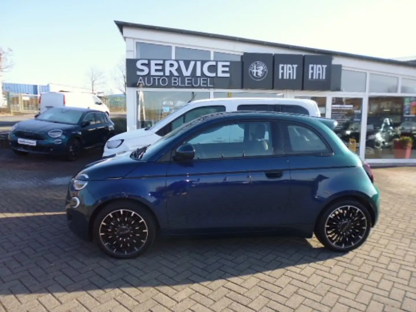 Fiat 500 Icon LED-Scheinwerfer, LM-Felgen7x17, Winter Paket Grün - 1