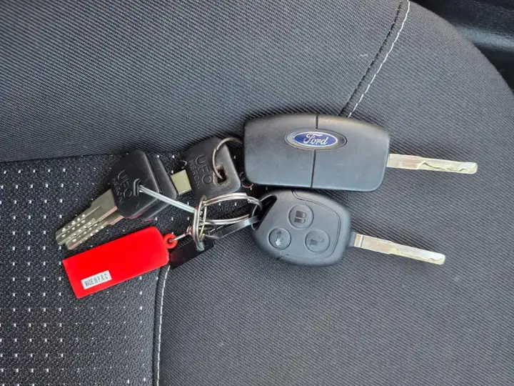 Ford Transit Courier 1.5 TDCi 100CV Van Trend — foto 12